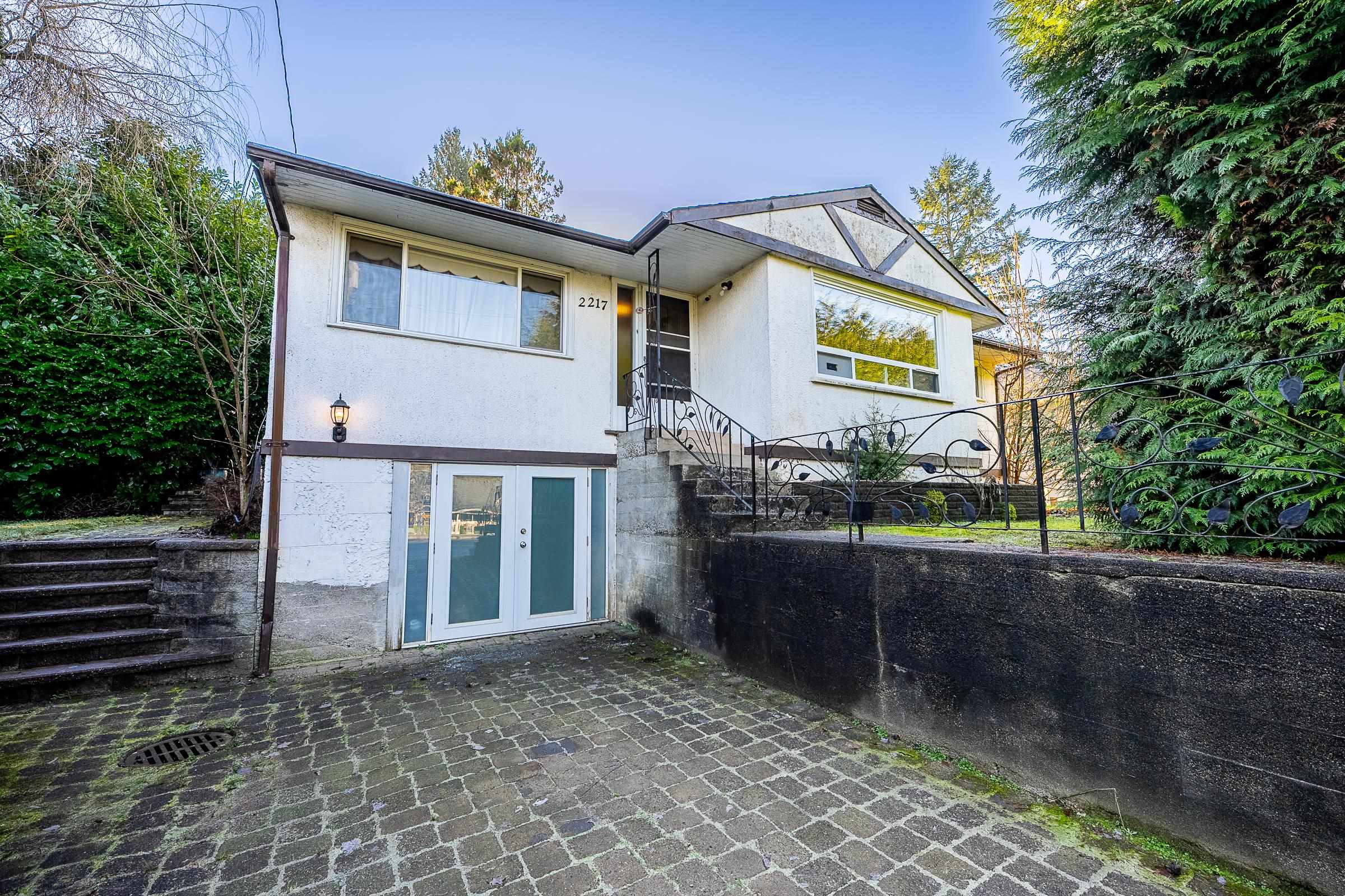 2217 CLARKE STREET, Port Moody BC V3H 1Y6, R3084717, BC,
