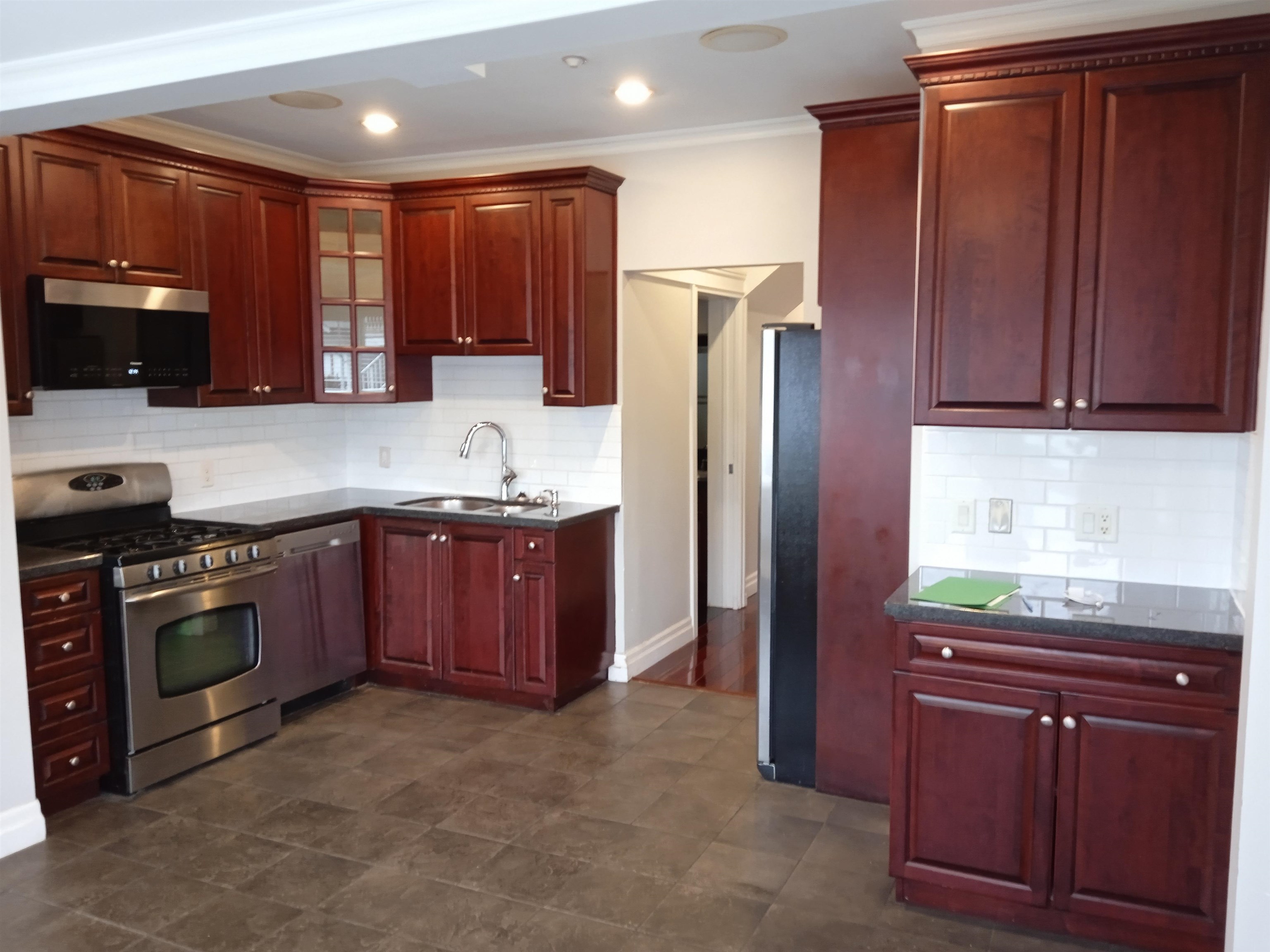 4585 COMMERCIAL STREET, Vancouver BC V3N 3G8, R3084722, BC,