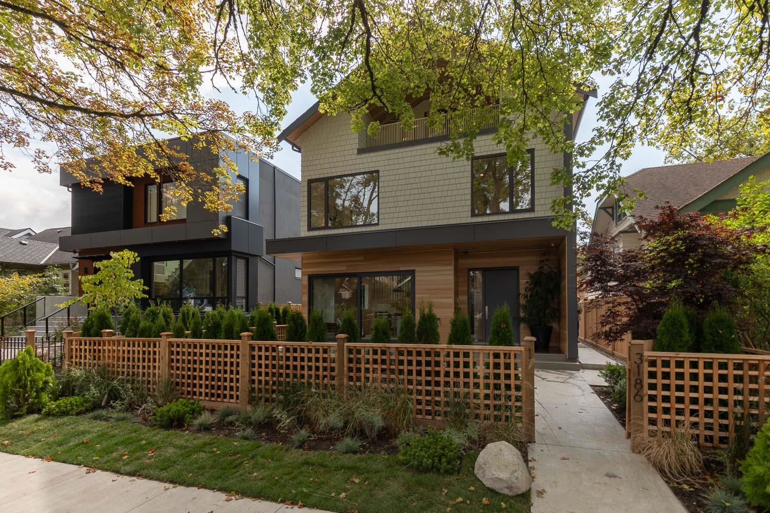 1 3186 11TH AVENUE, R3084737, BC,