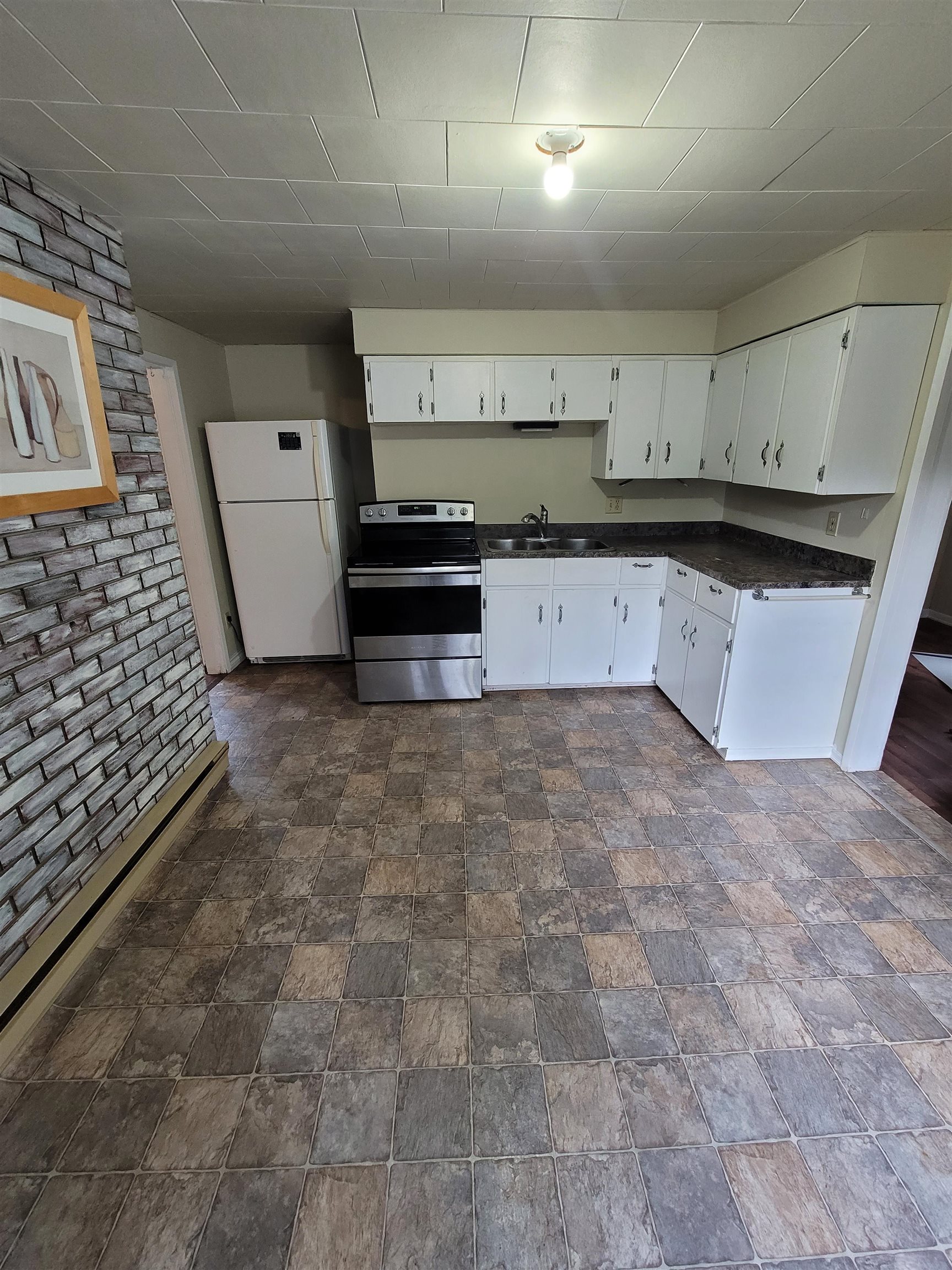 B 27369 BELL AVENUE, R3084761, BC,