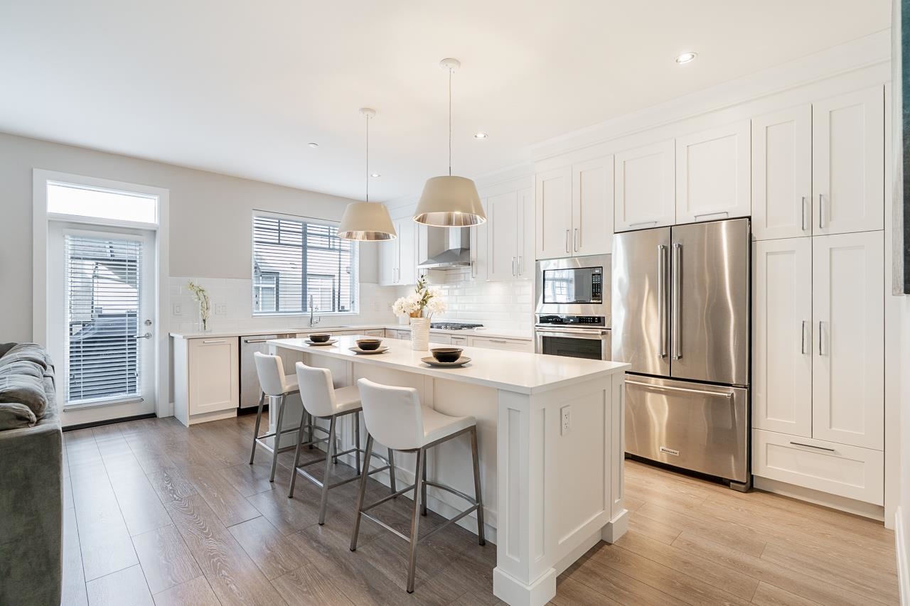 22 19938 70 AVENUE, R3084825, BC,