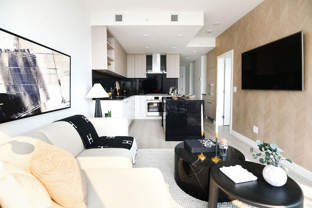 3005 4988 BENNETT STREET, R3084873, BC,