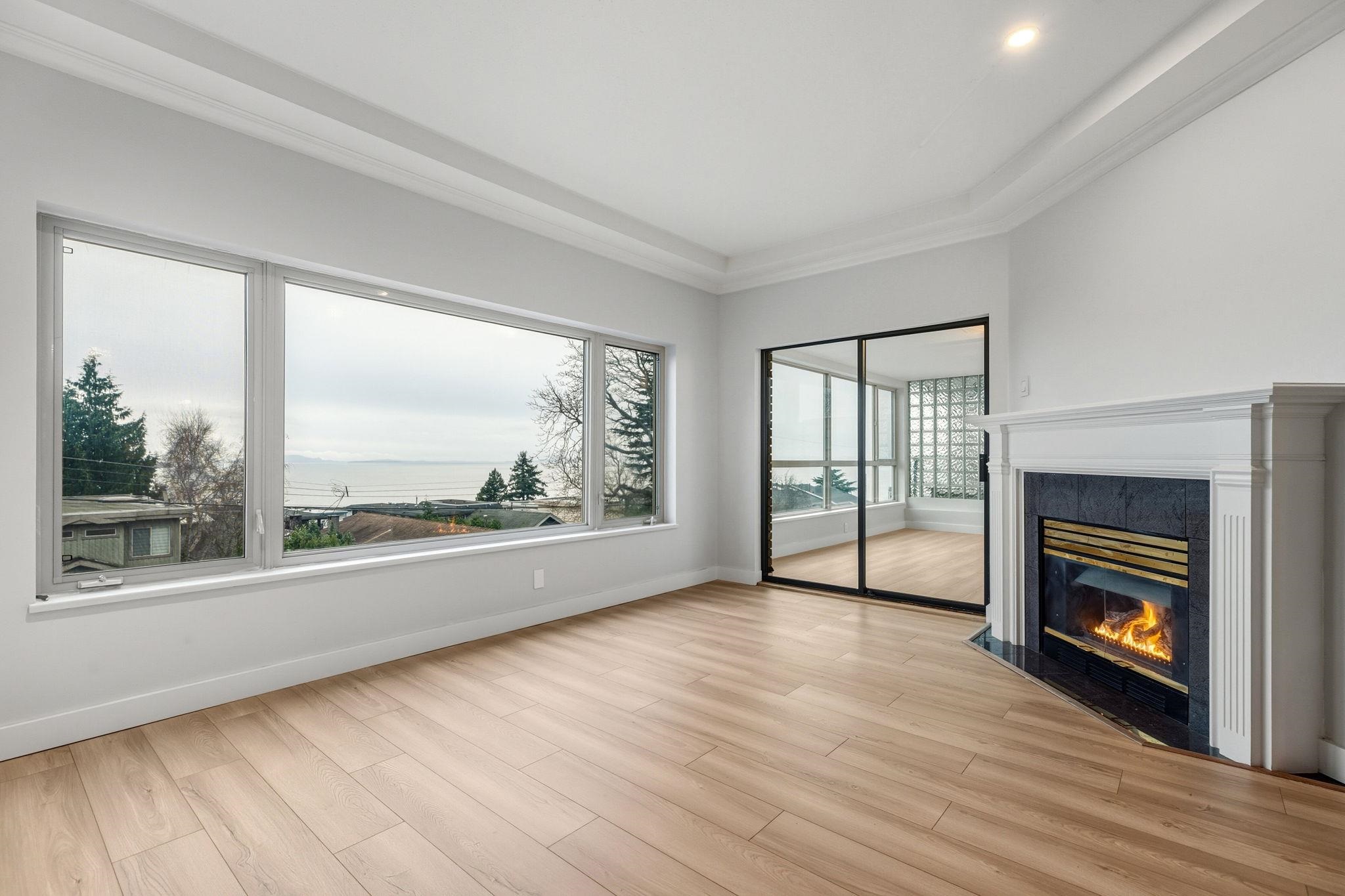 204 15176 BUENA VISTA AVENUE, R3084973, BC,