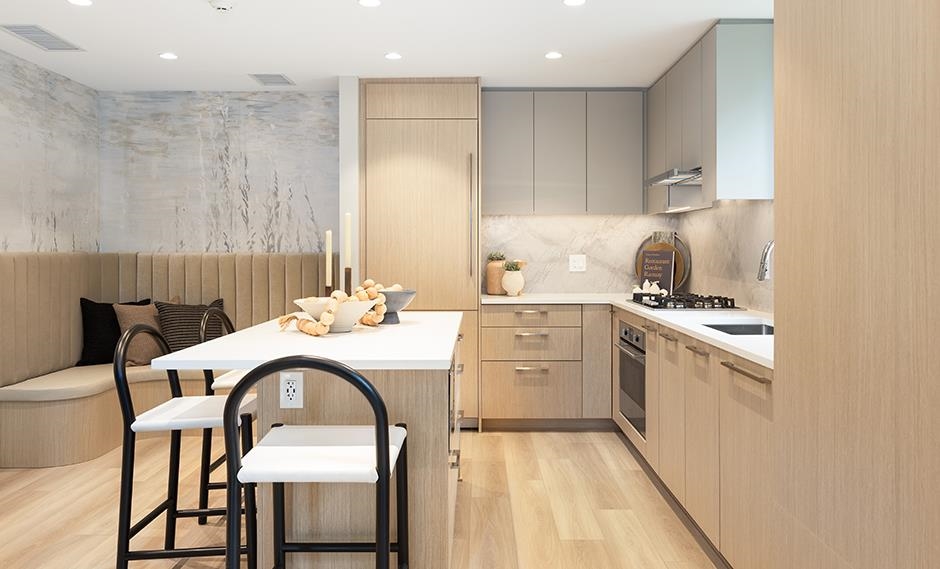 1305 5860 OLIVE AVENUE, R3084999, BC,