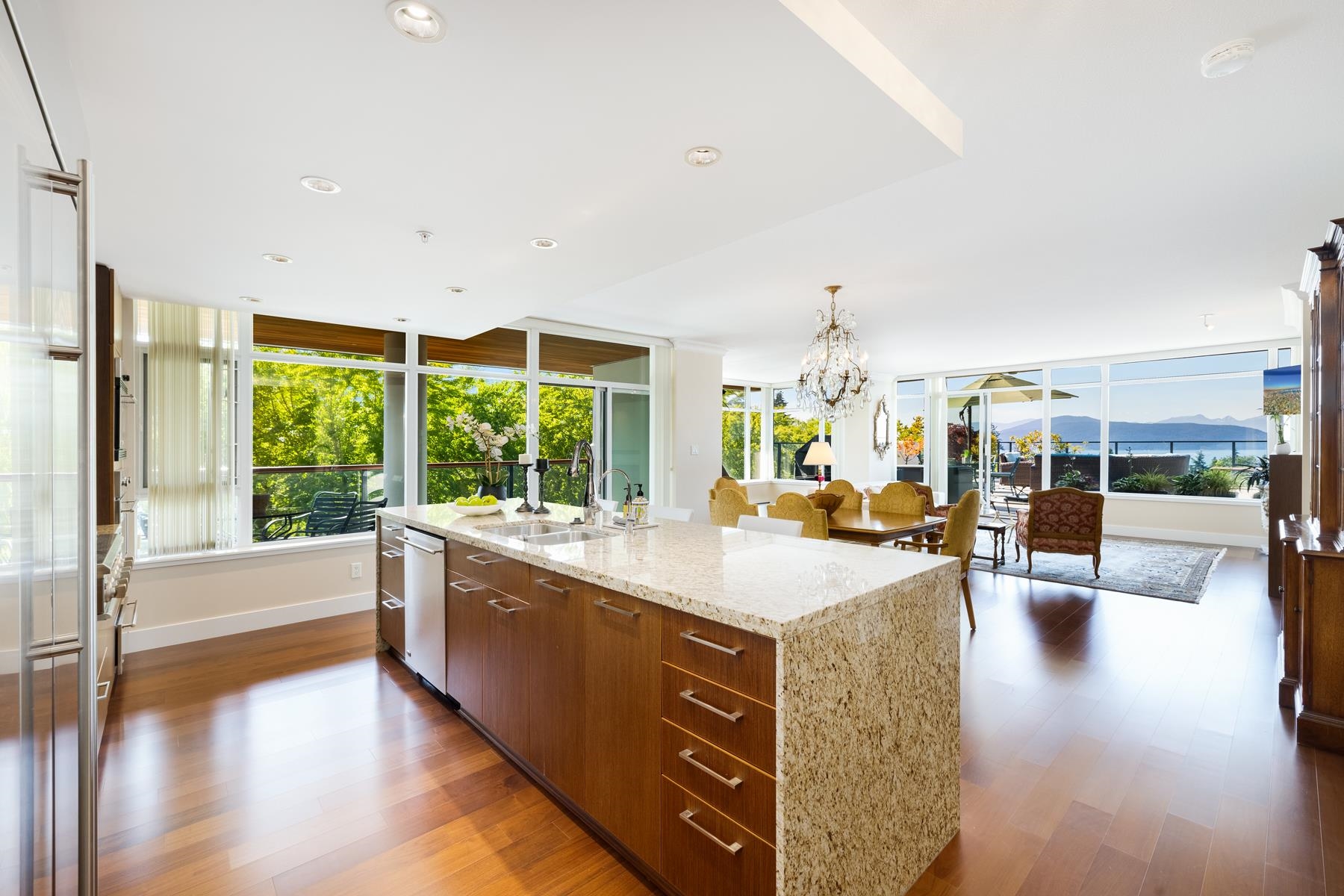 501 5989 IONA DRIVE, R3085119, BC,