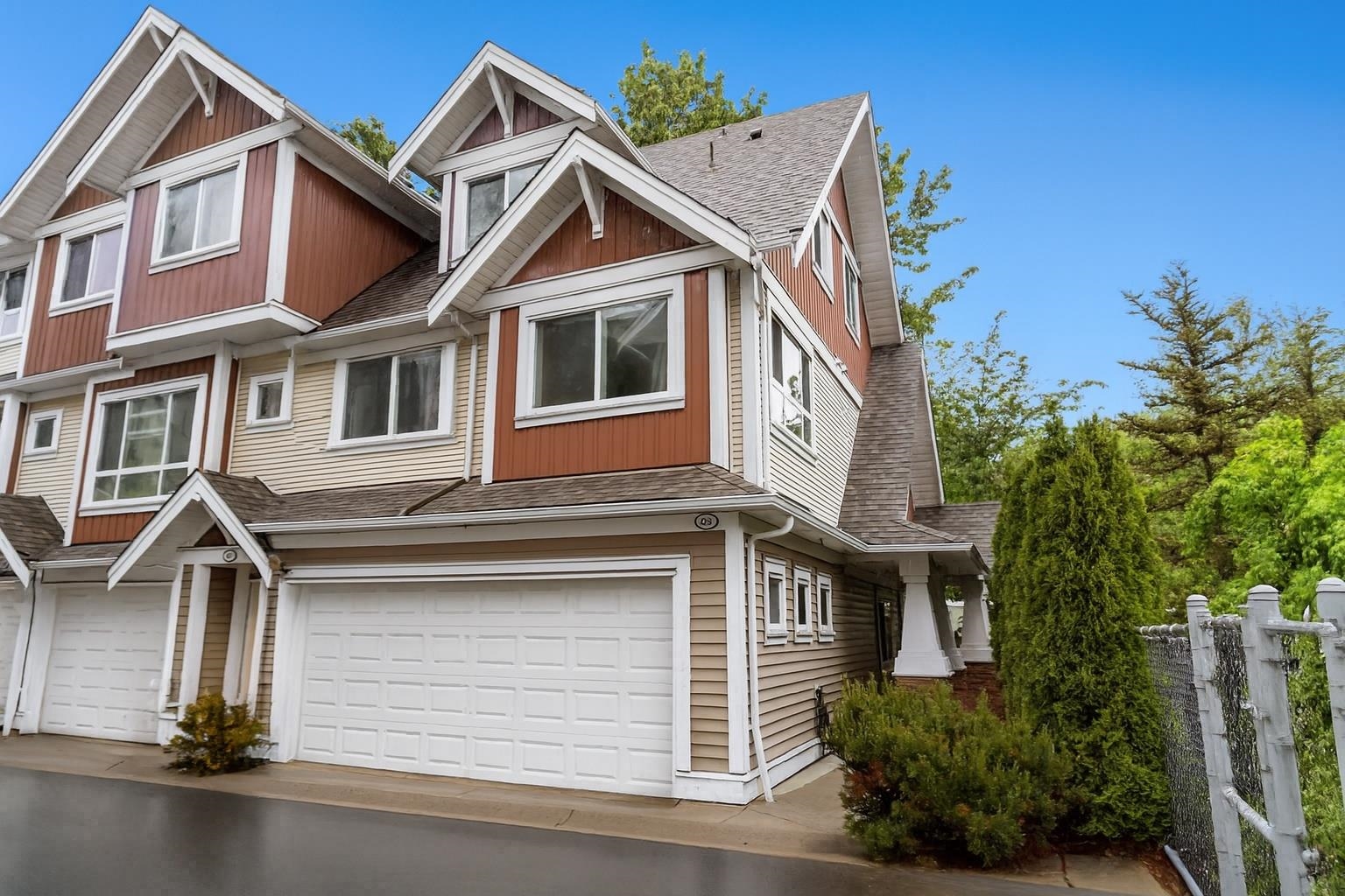 8 7298 199A STREET, R3085167, BC,