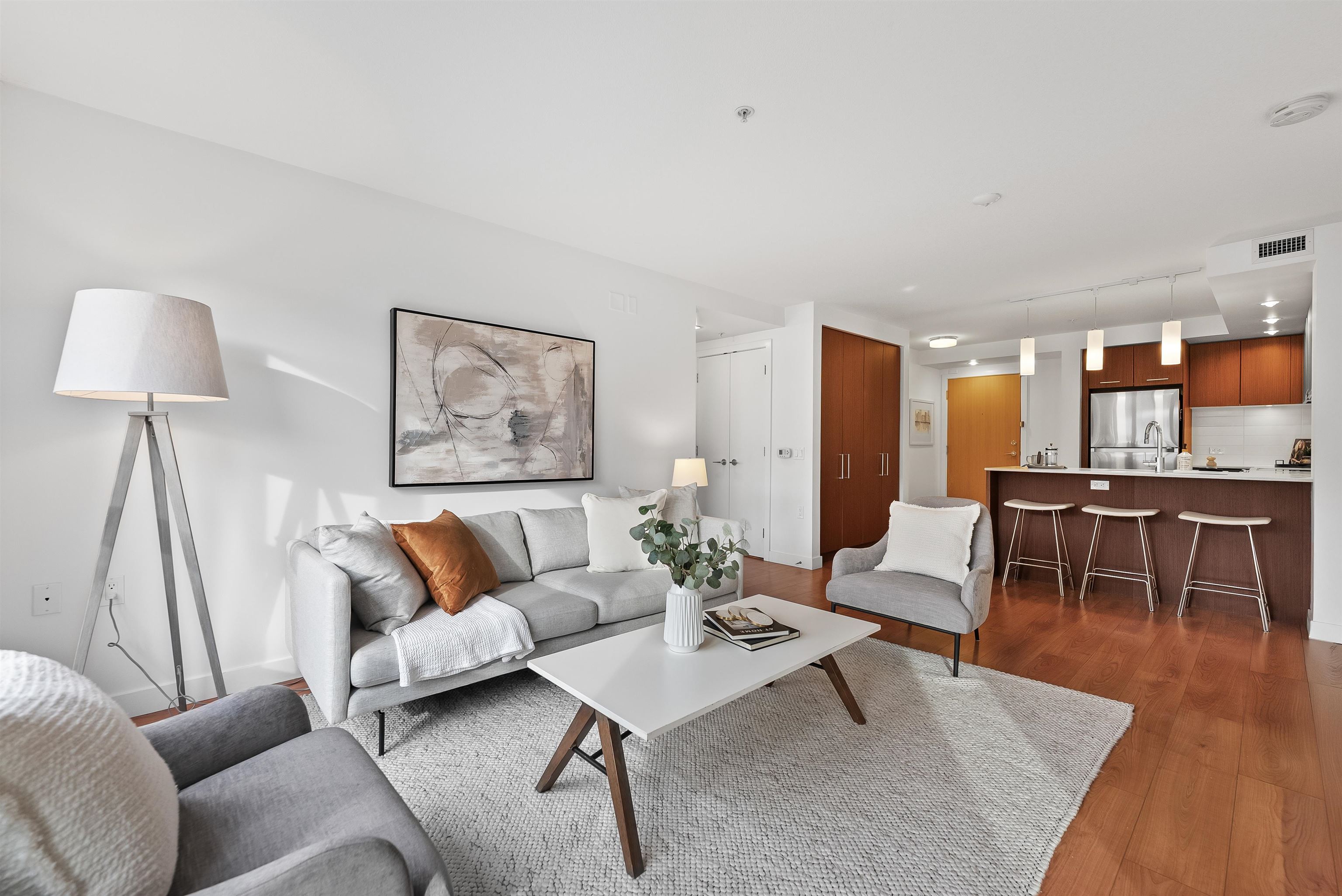 304 221 3RD STREET, R3085217, BC,