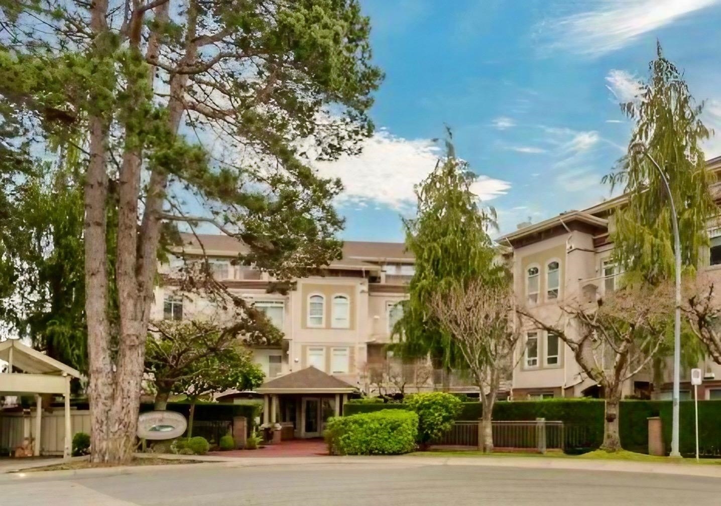 402 1300 HUNTER ROAD, R3085224, BC,