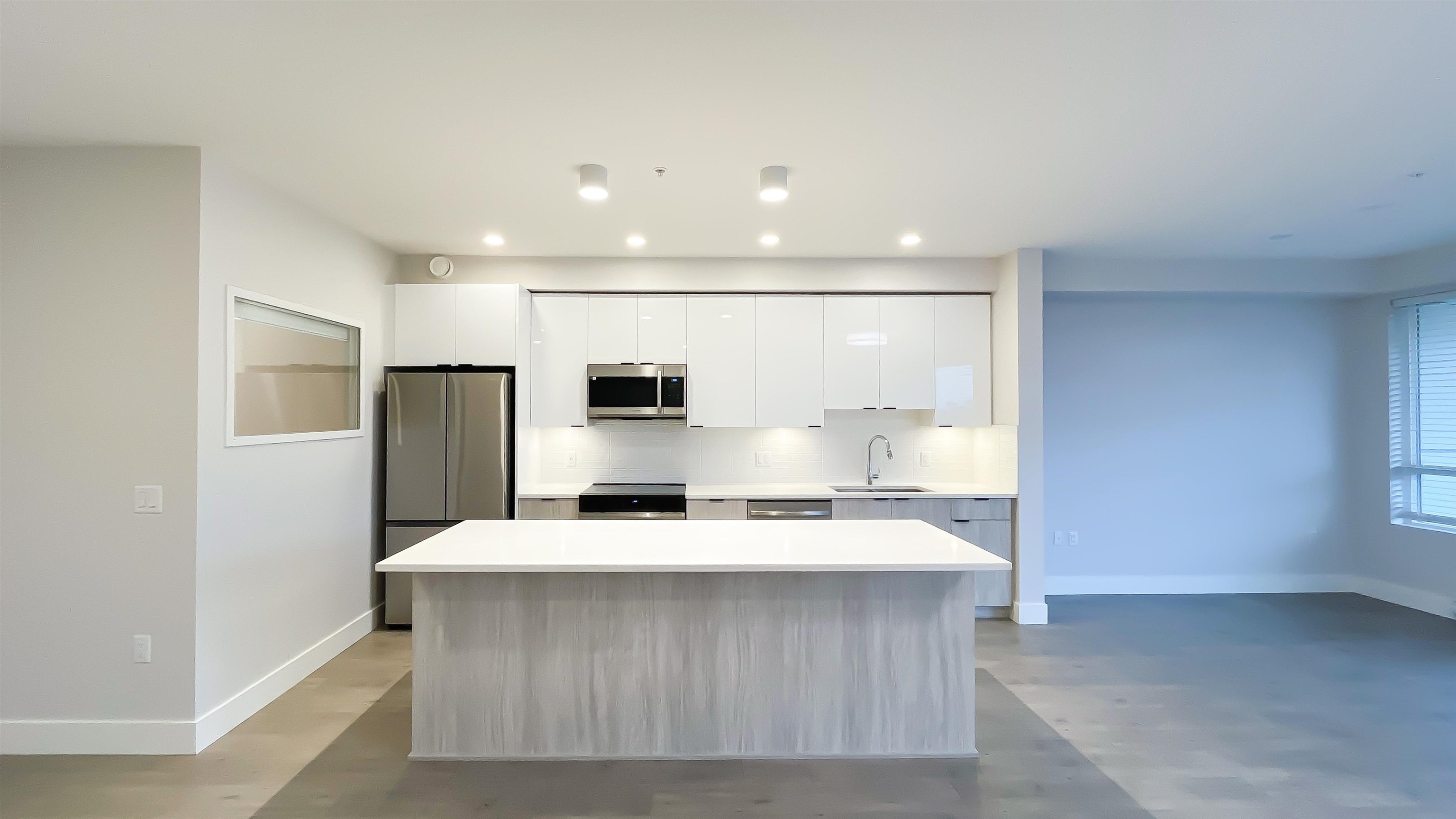 304 20061 FRASER HIGHWAY, R3085343, BC,