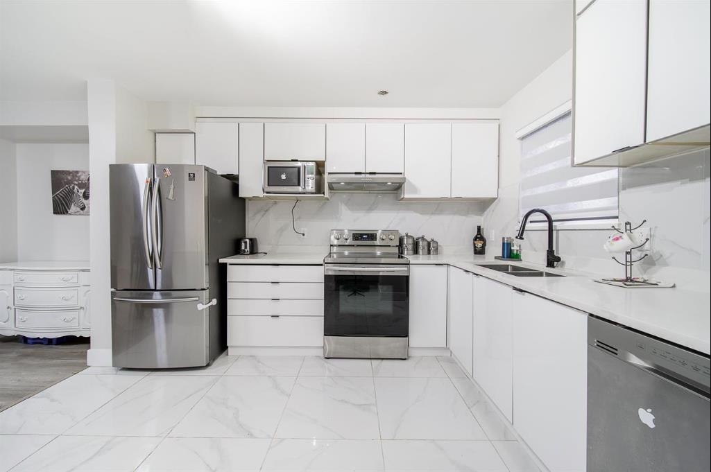 129 13710 67 AVENUE, R3085388, BC,