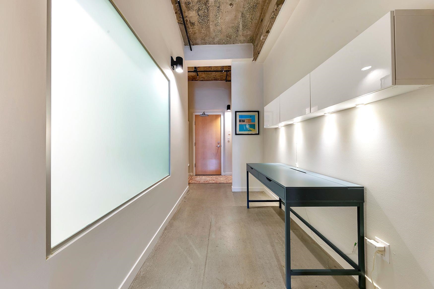 546 BEATTY STREET, Vancouver BC V6B 2L3, R3085500, BC,