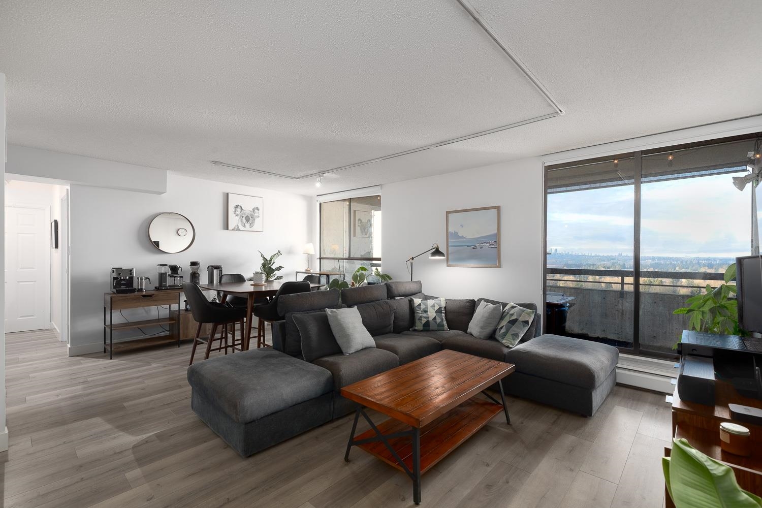 2101 3771 BARTLETT COURT, R3085589, BC,