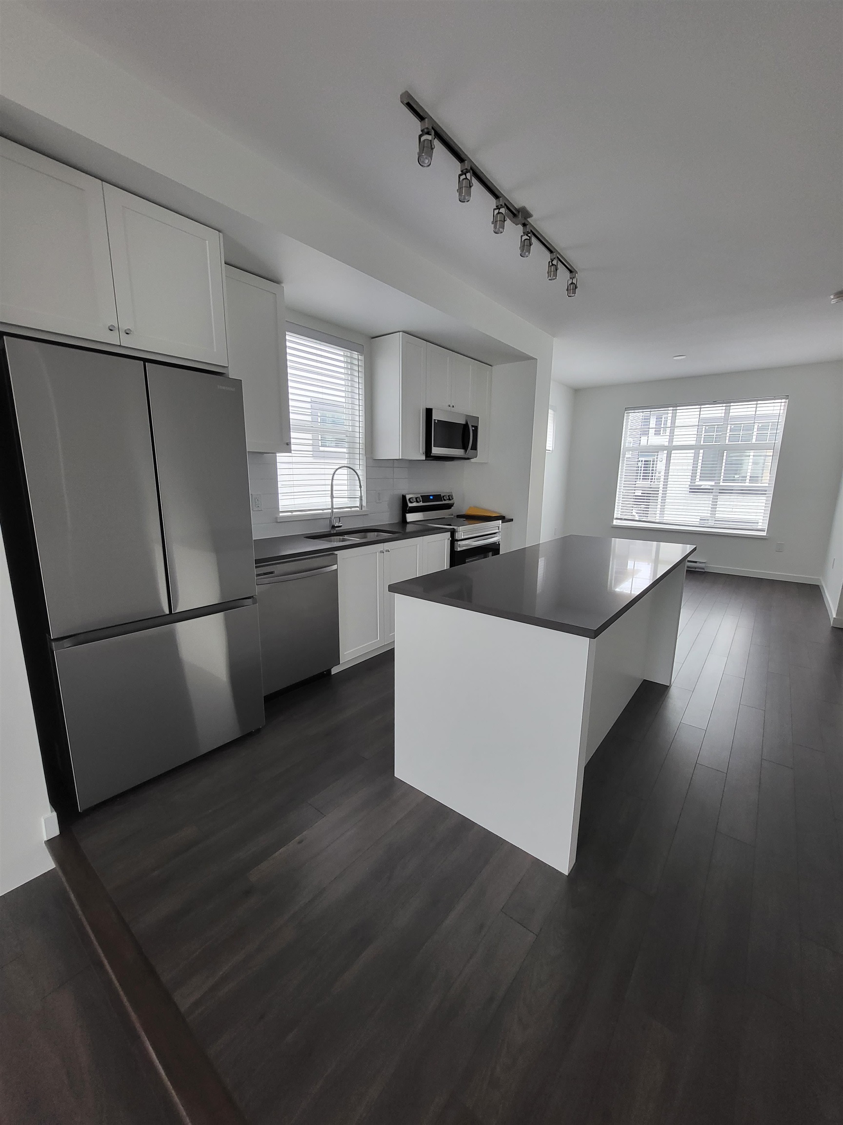 114 15778 85 AVENUE, R3085624, BC,