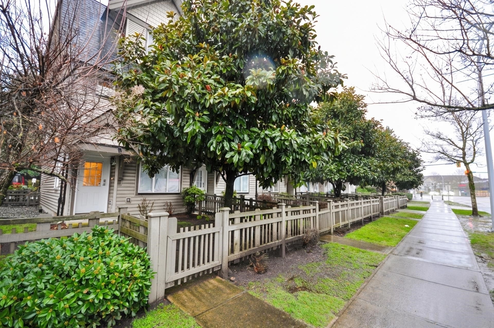 11 15871 85 AVENUE, R3085763, BC,