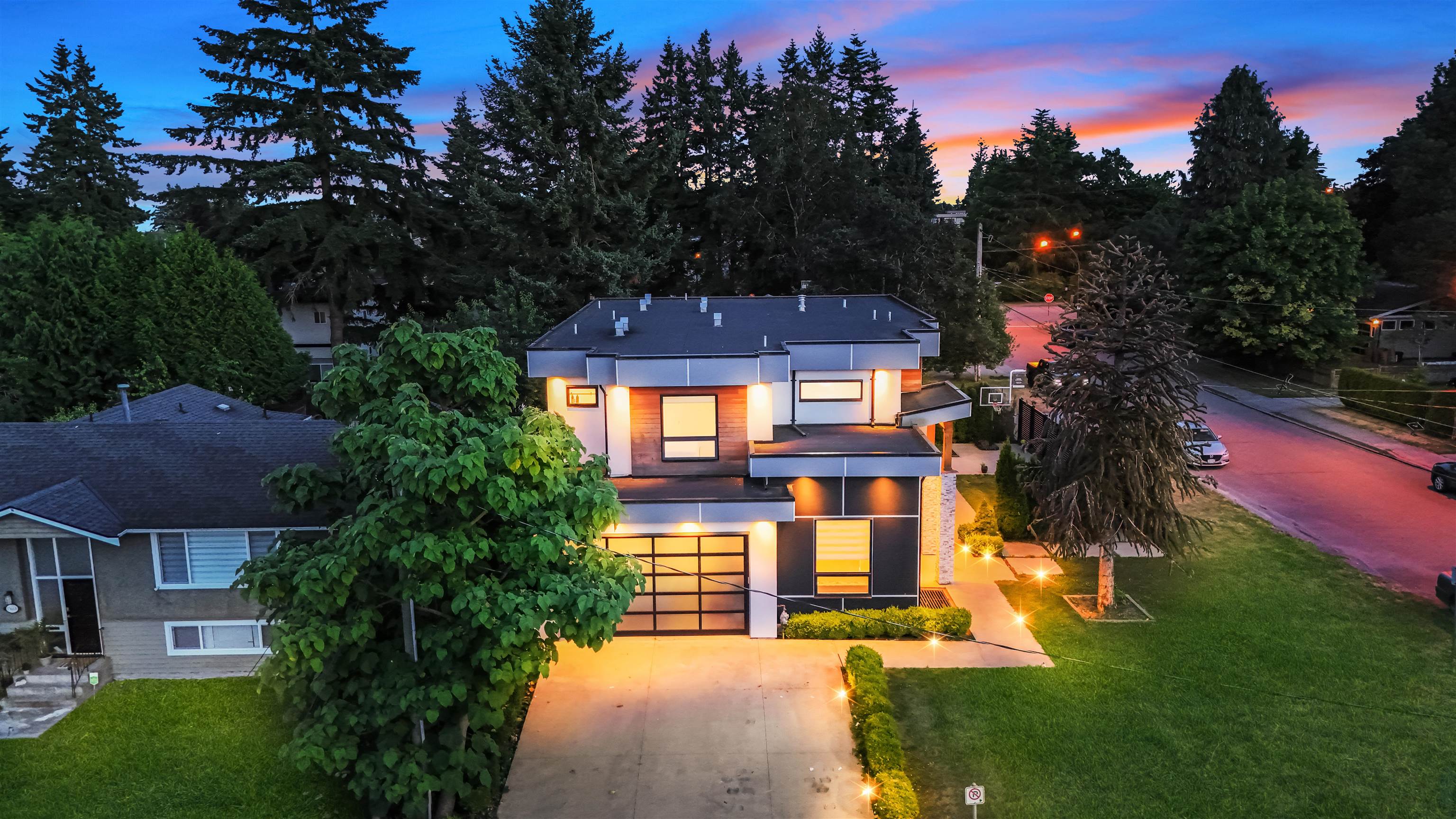 1440 MAPLE STREET, White Rock BC V4B 4N2, R3085900, BC,