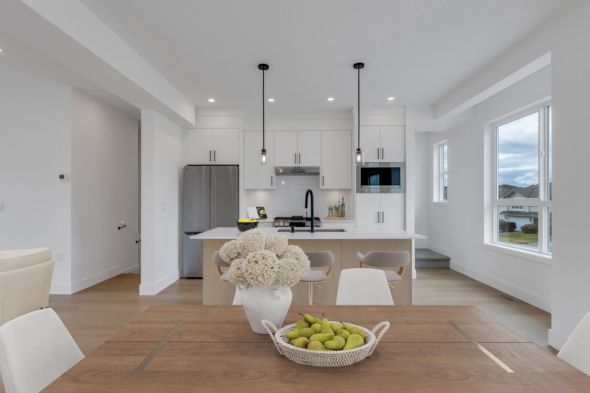 25 30501 ROBIN DRIVE, R3086080, BC,