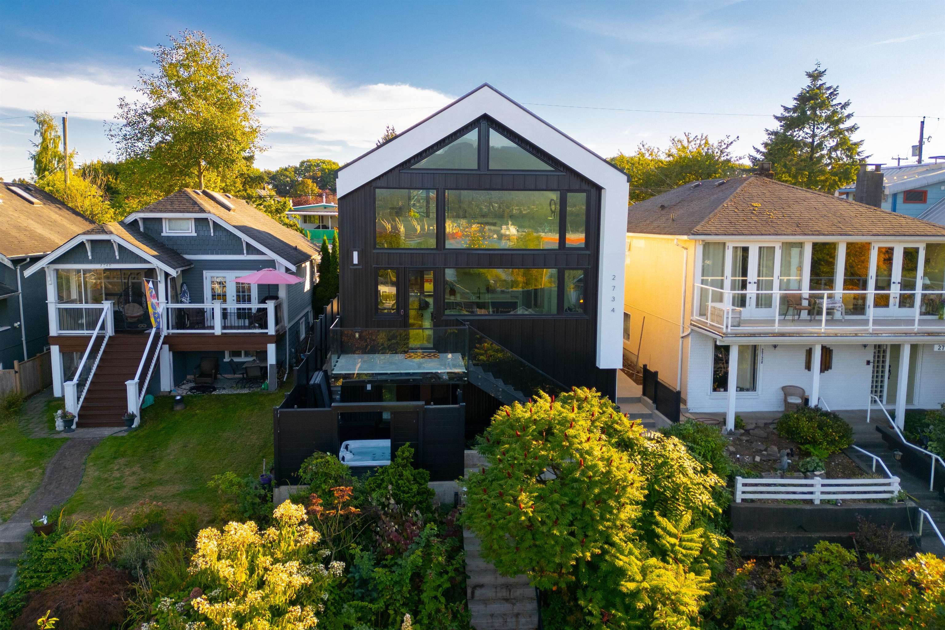2734 YALE STREET, Vancouver BC V5K 1C3, R3086100, BC,
