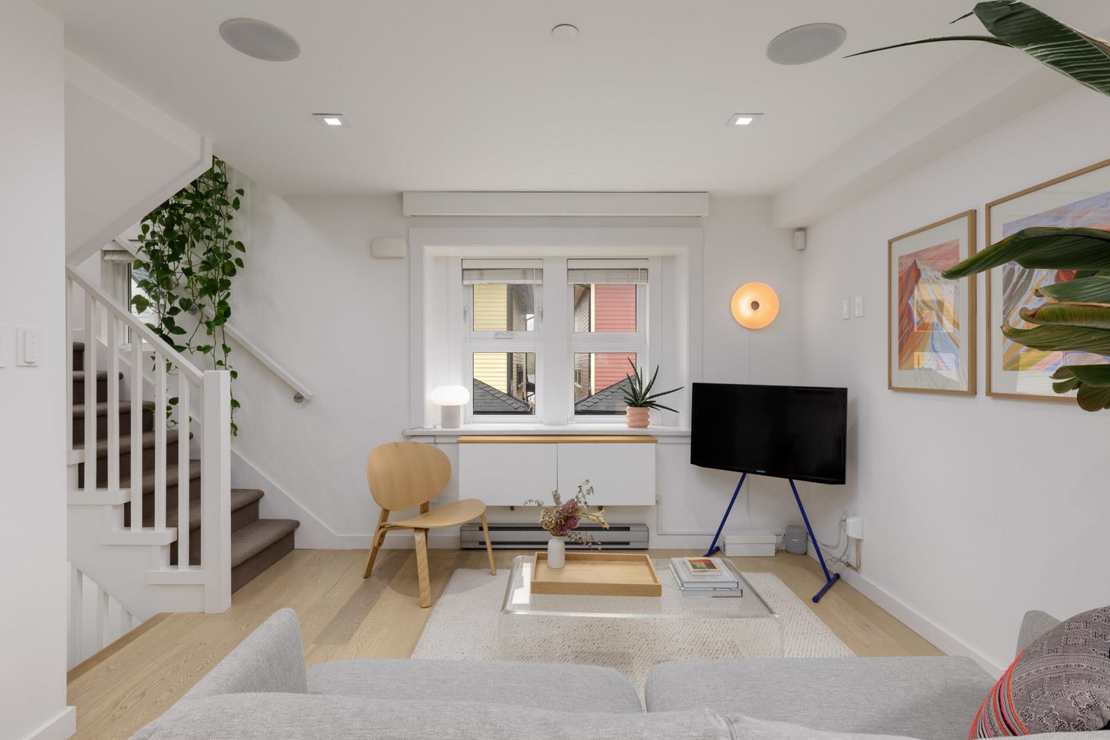 725 UNION STREET, Vancouver BC V6A 2C3, R3086170, BC,