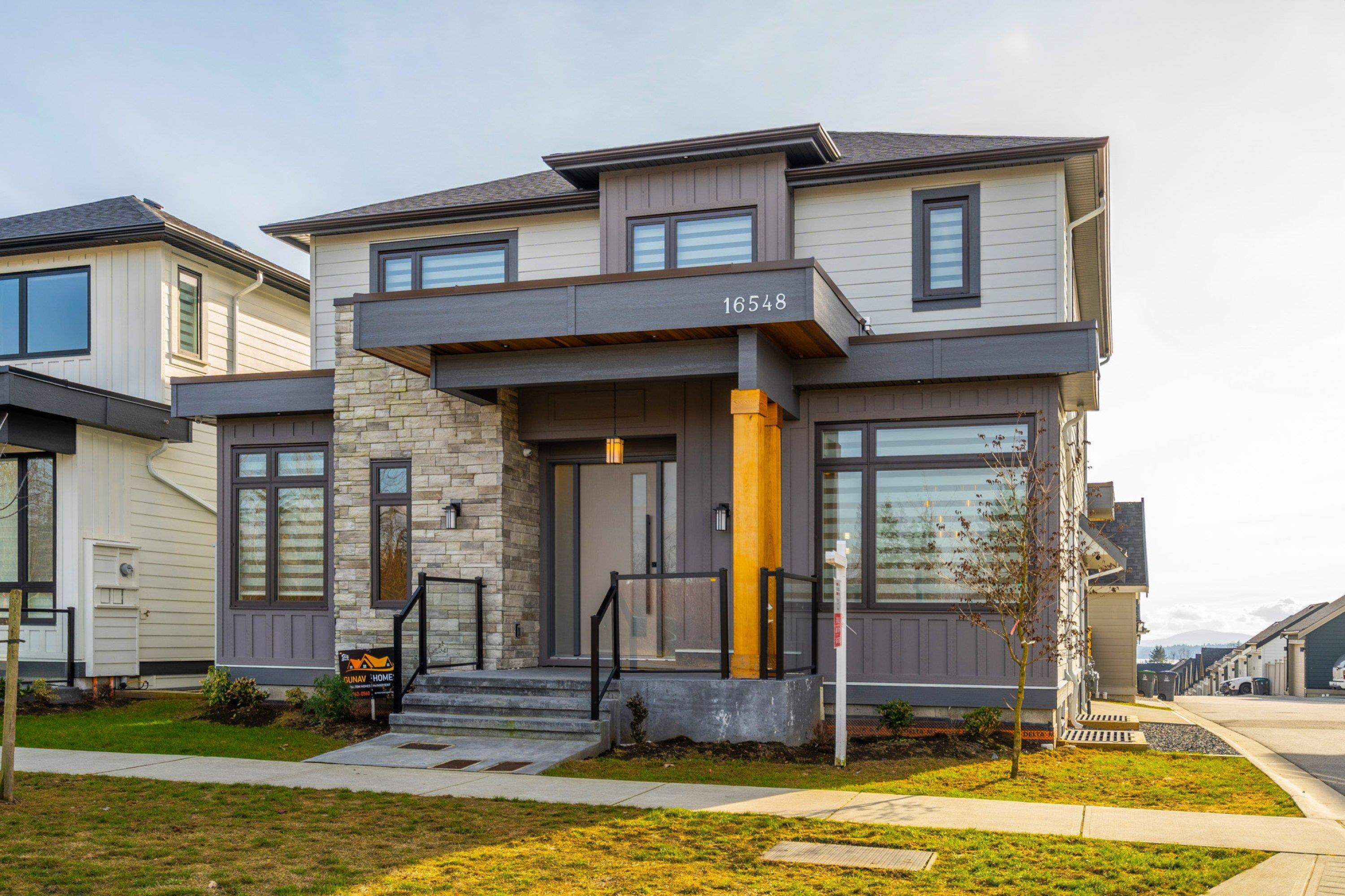 16548 22 AVENUE, Surrey BC V3Z 0V6, R3086226, BC,