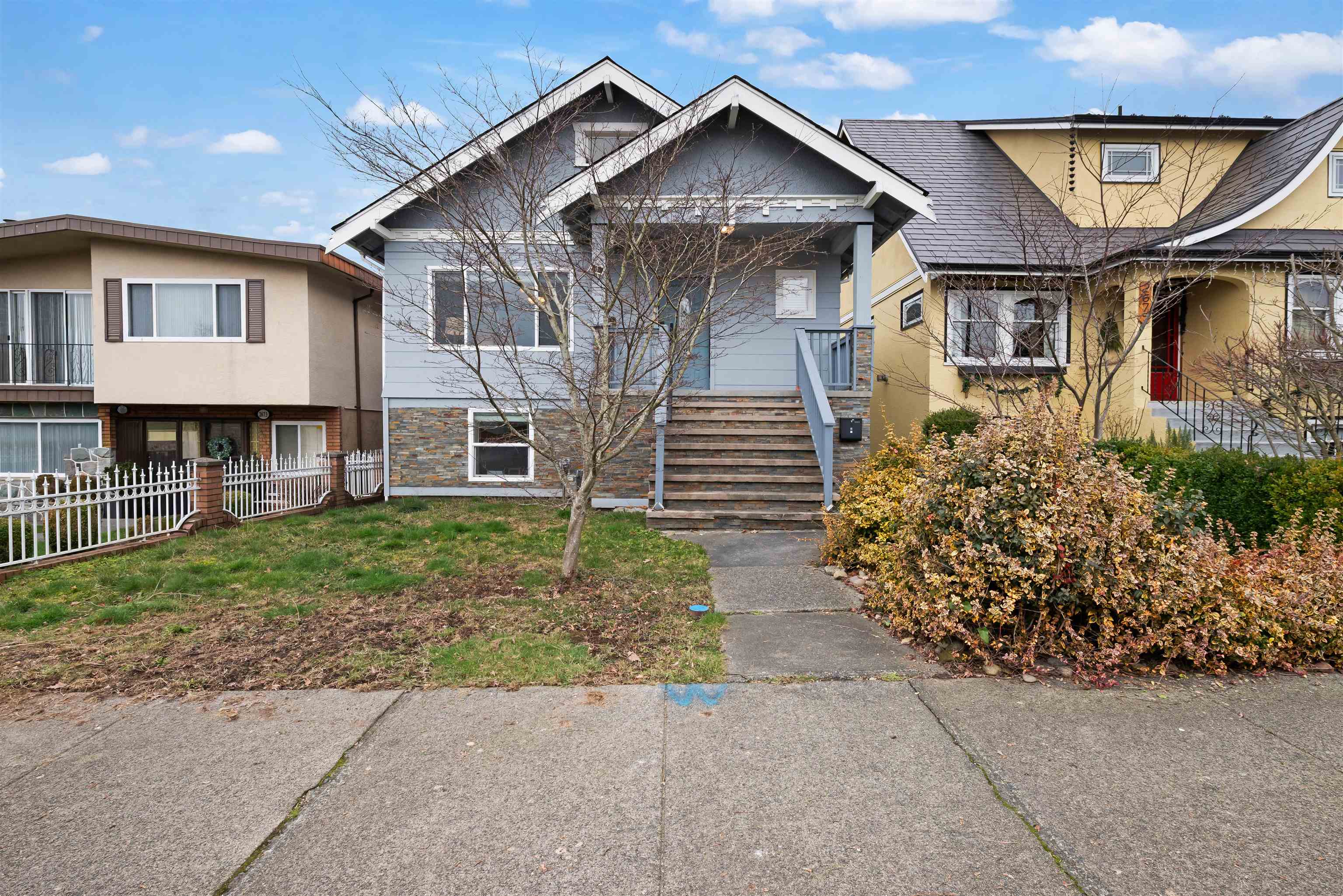 2675 DUNDAS STREET, Vancouver BC V5K 1R1, R3086323, BC,