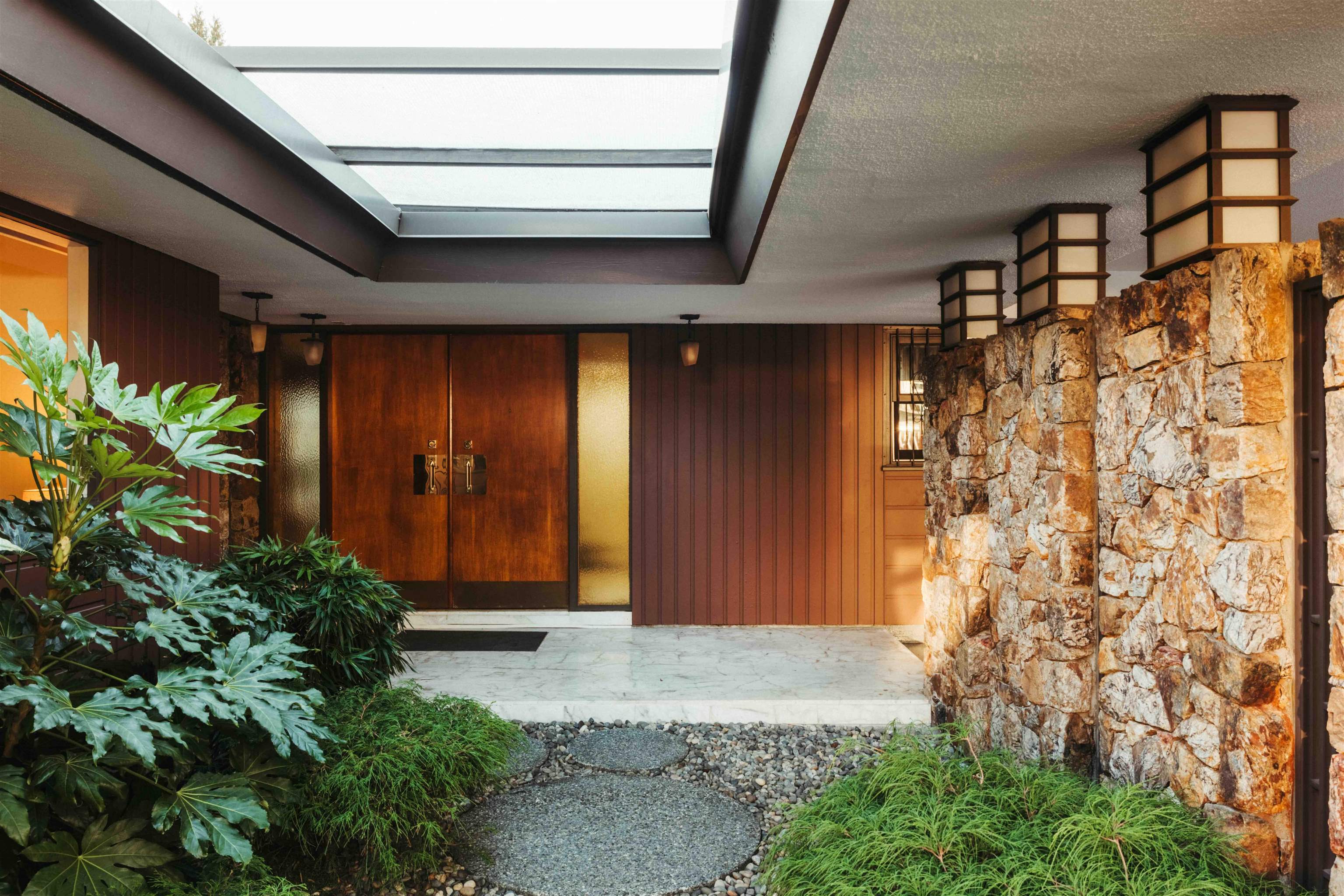 701 DANSEY AVENUE, Coquitlam BC V3K 3G4, R3086454, BC,