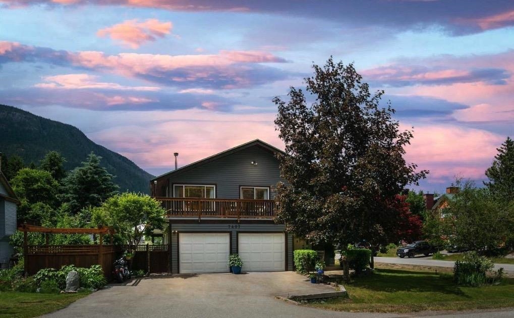 MLS® listing #R3086510 for sale located at 7407 HARROW ROAD, Pemberton BC V0N 2L0