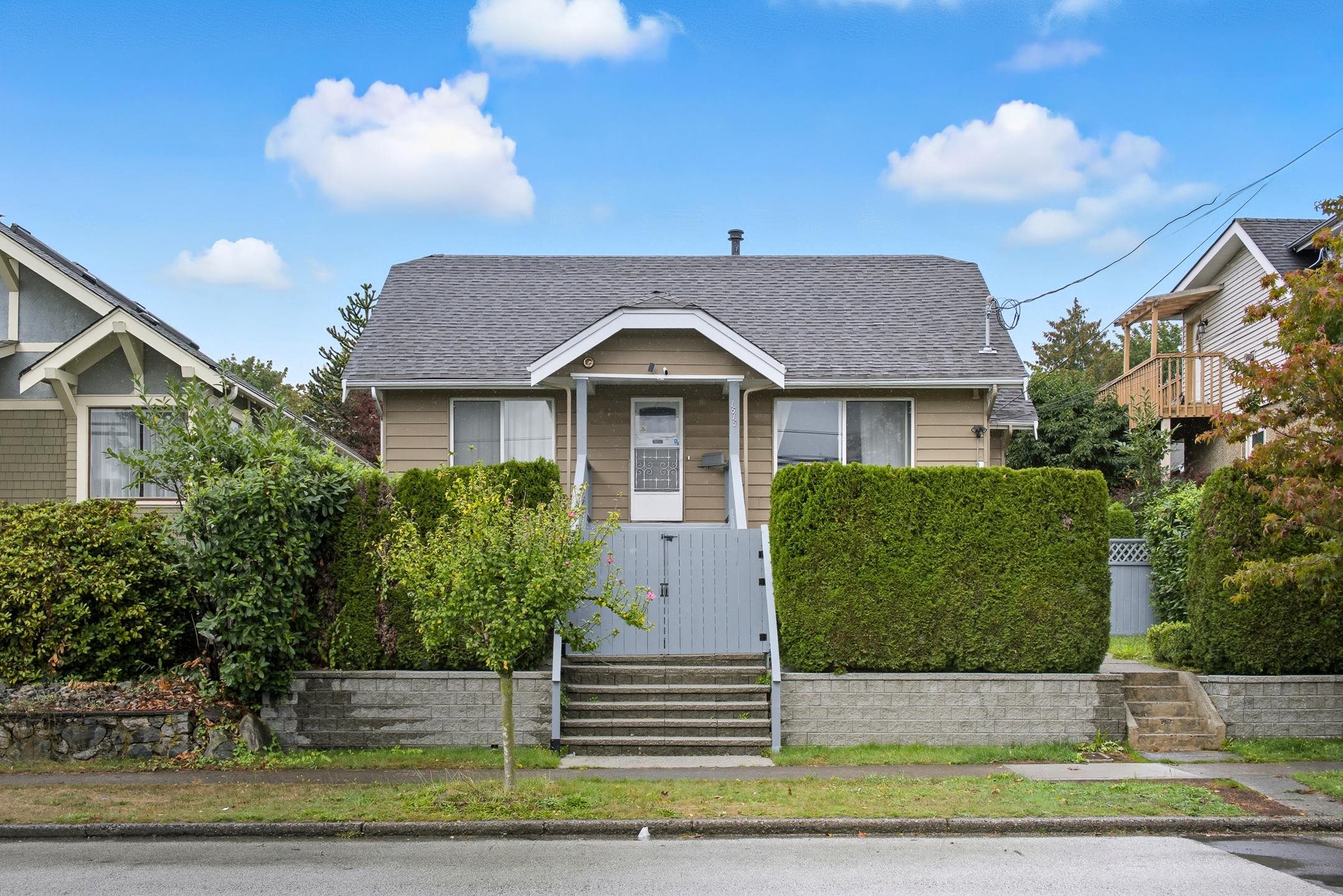 1515 EIGHTH AVENUE, New Westminster BC V3M 2S5, R3086757, BC,
