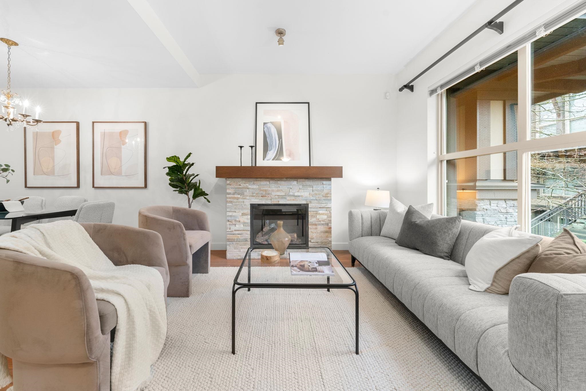 4 307 15TH STREET, R3086892, BC,