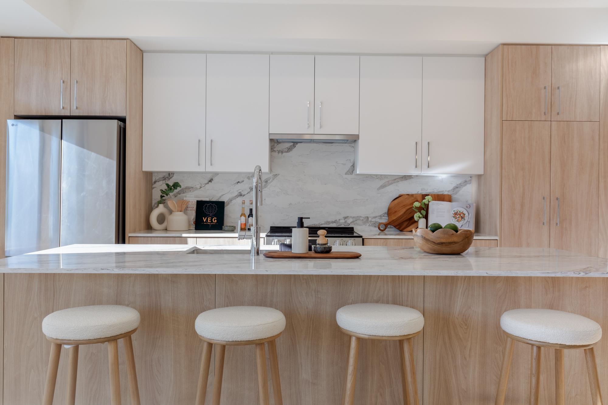 201 32110 HILLCREST AVENUE, R3087230, BC,