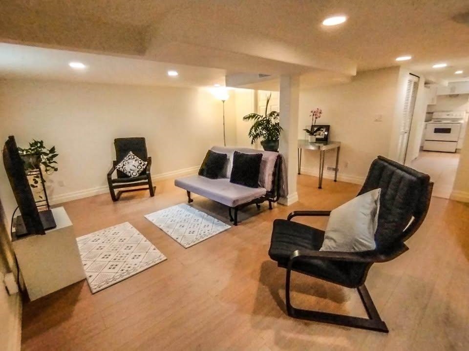 737 ROBINSON STREET, Coquitlam BC V3J 4E9, R3087387, BC,