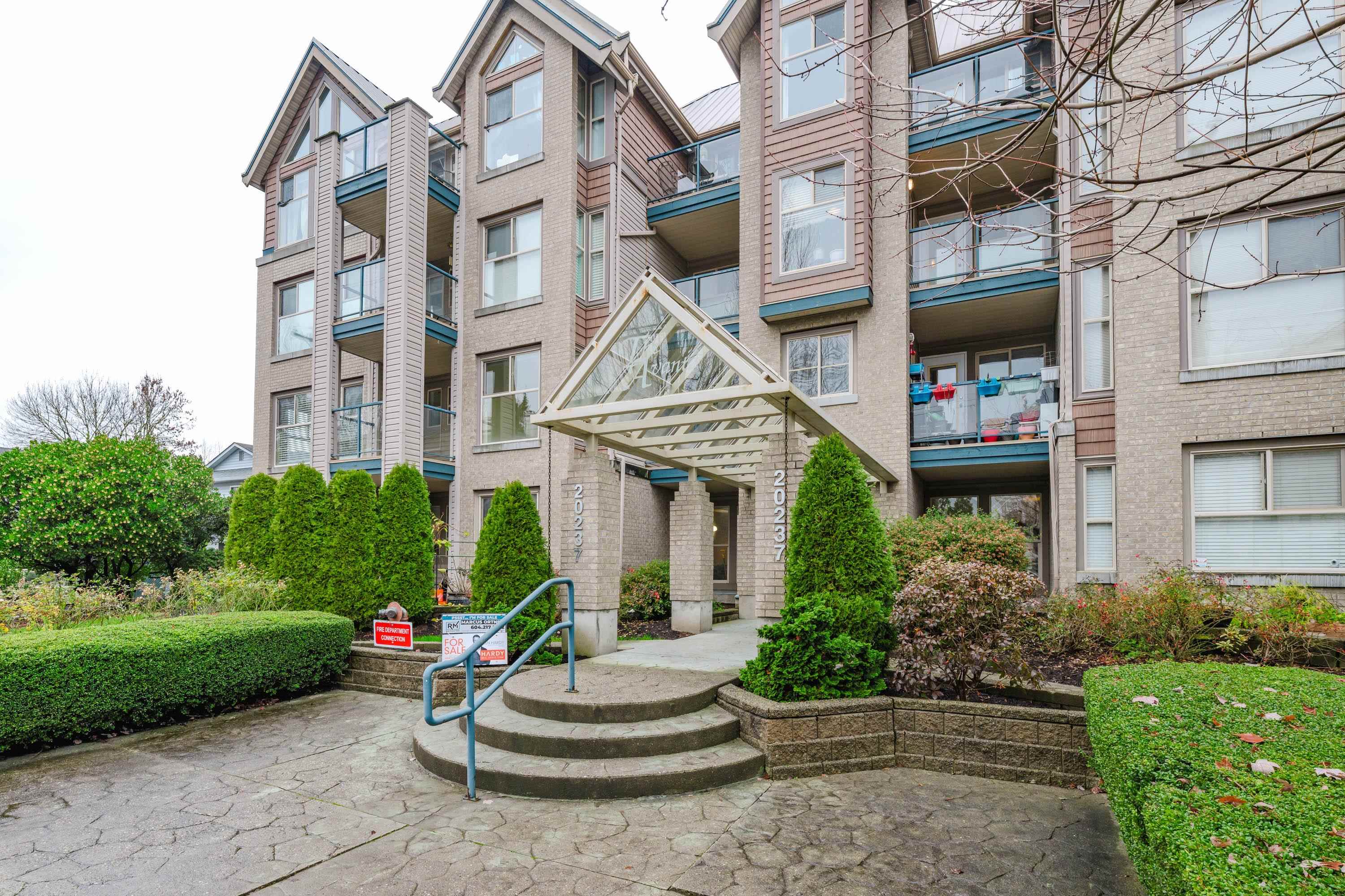 107 20237 54 AVENUE, R3087501, BC,
