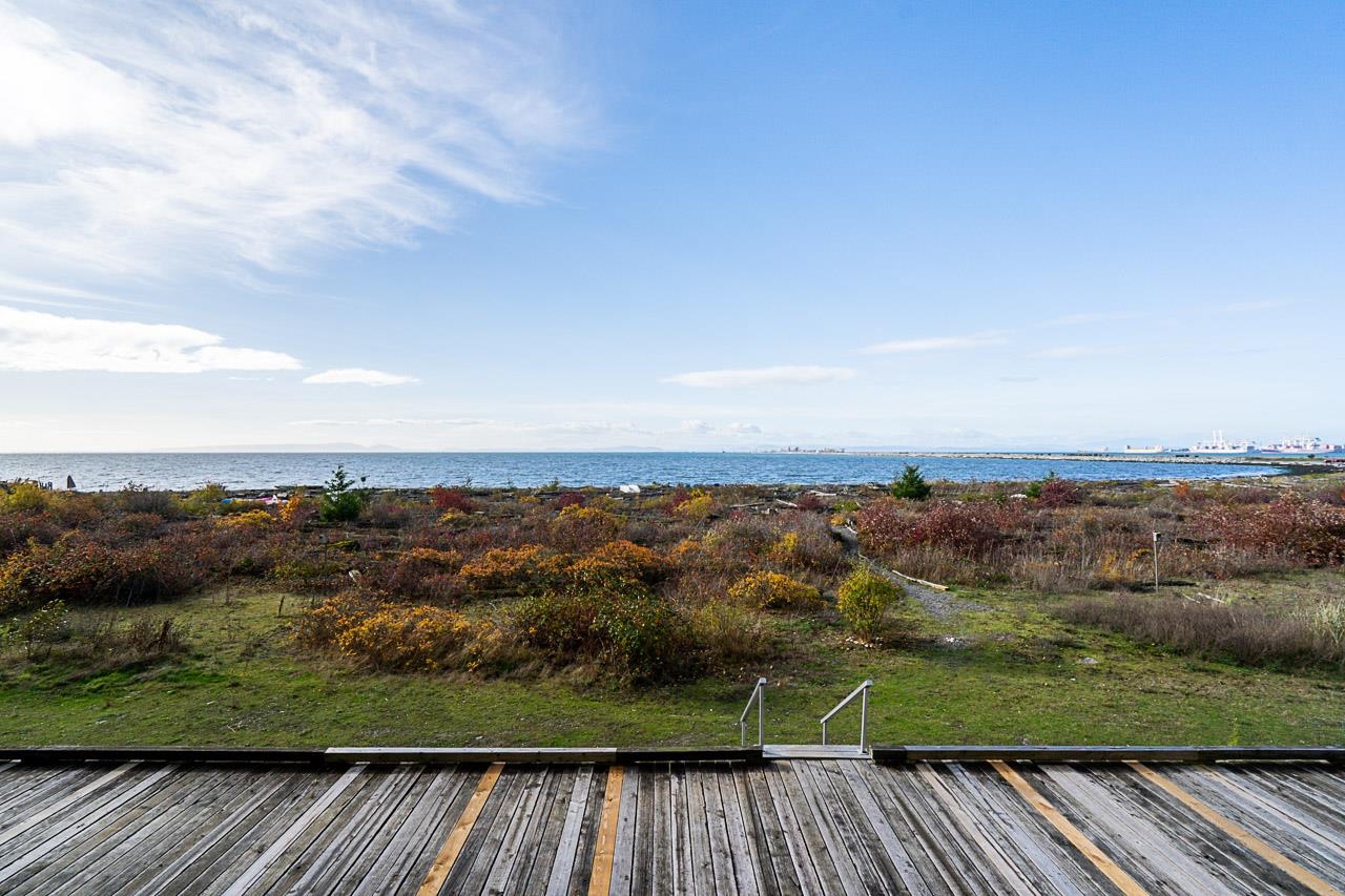 107 1120 TSATSU SHORES DRIVE, R3087540, BC,