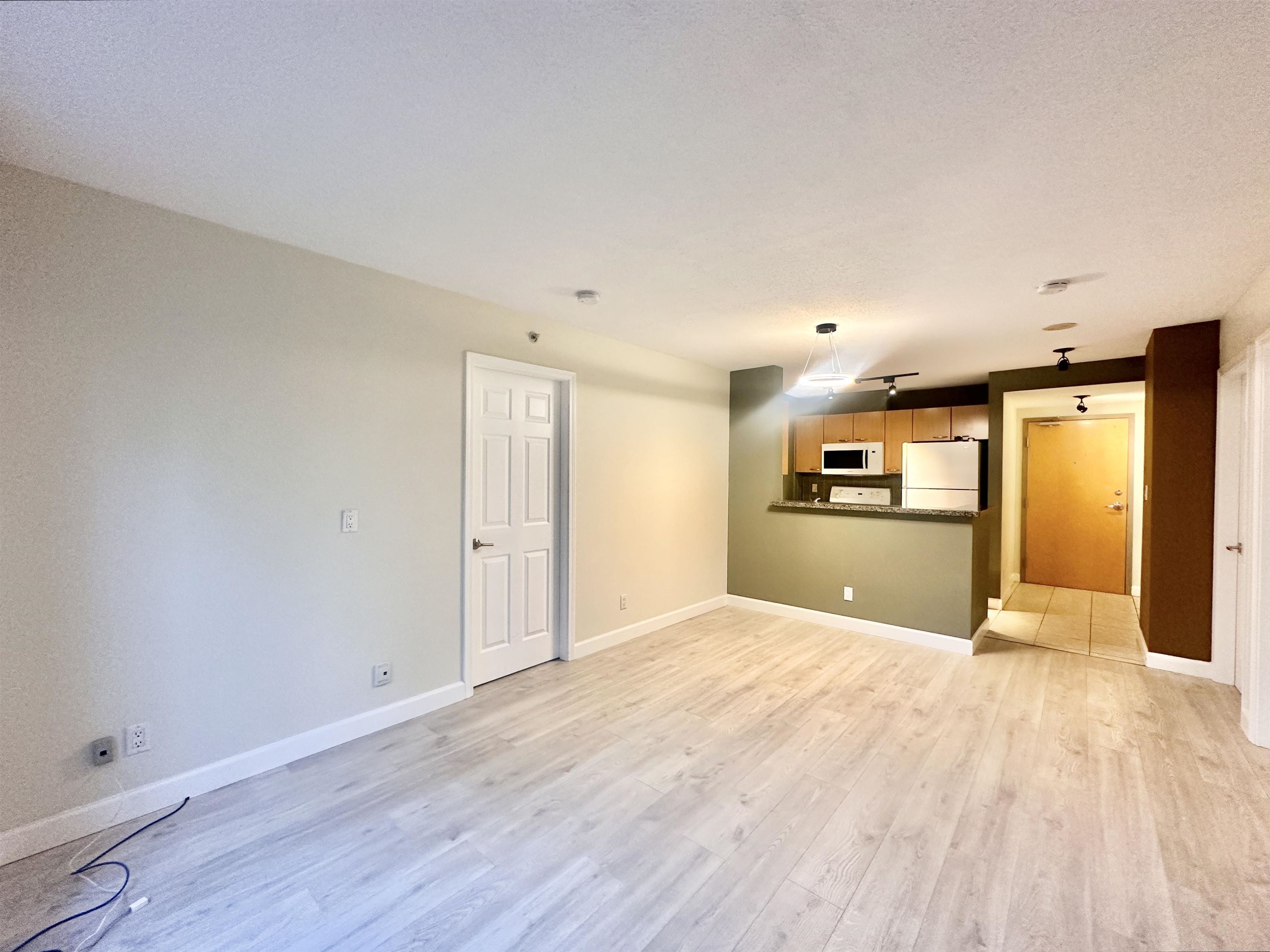 302 1420 GEORGIA STREET, R3087708, BC,