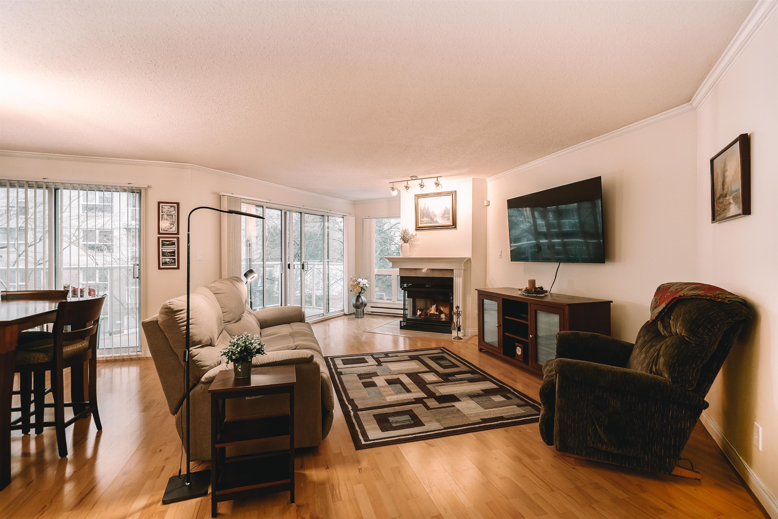 301 1230 QUAYSIDE DRIVE, R3087782, BC,