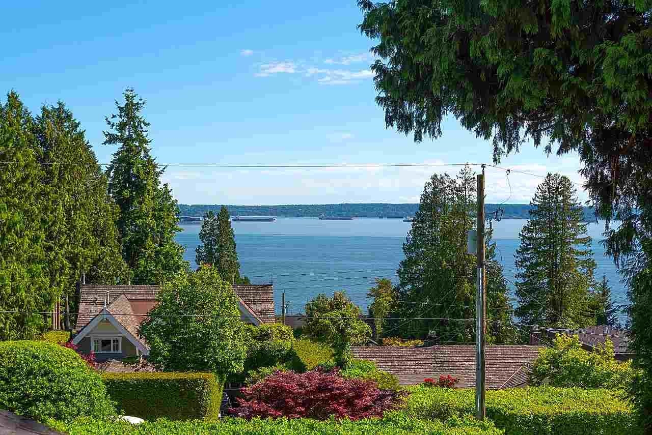 2623 LAWSON AVENUE, West Vancouver BC V7V 2G3, R3087922, BC,