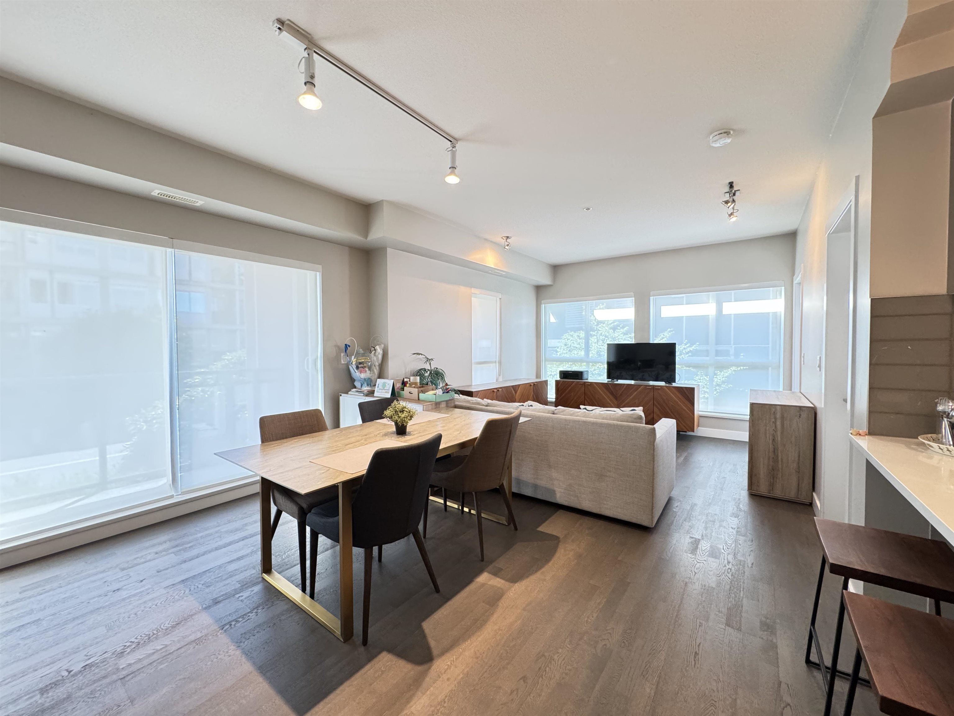 206 10033 RIVER DRIVE, R3087953, BC,