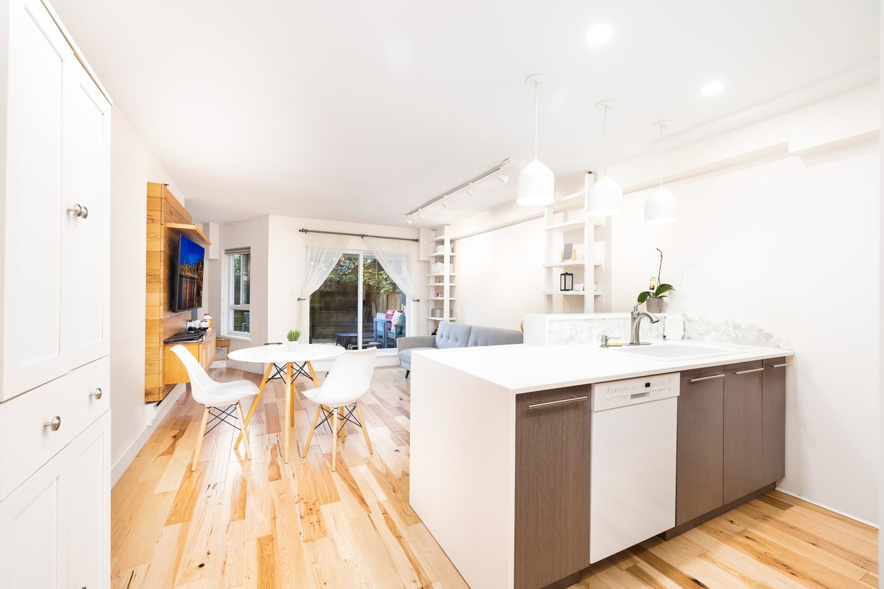 112 825 7TH AVENUE, R3088065, BC,