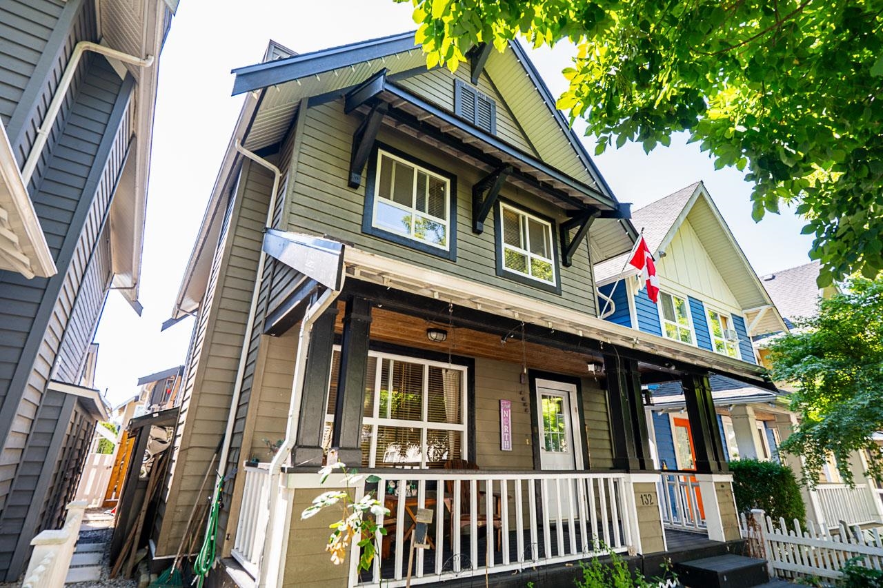 132 STAR CRESCENT, New Westminster BC V3M 6X5, R3088108, BC,