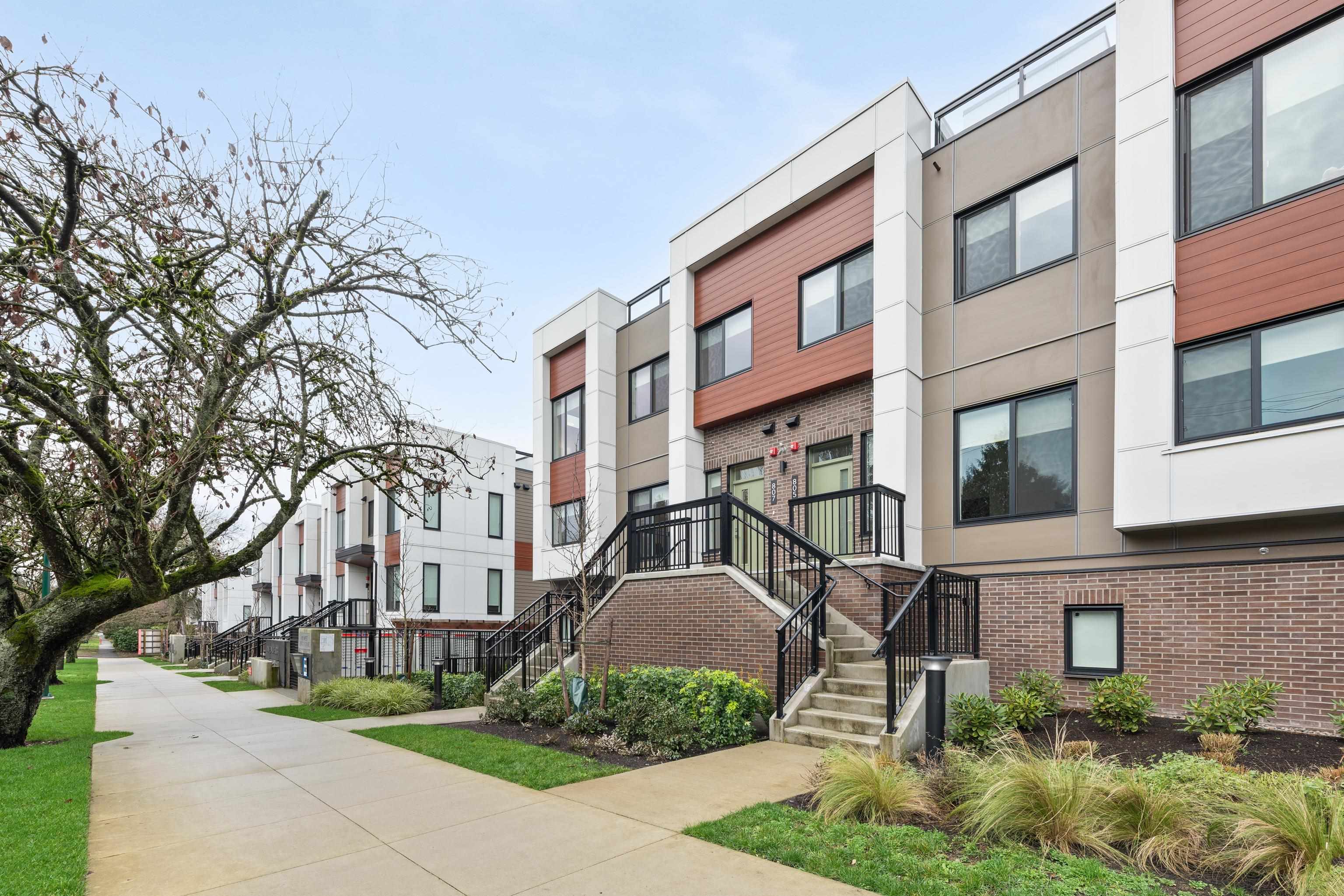 807 W 33RD AVENUE, Vancouver BC V5Z 2K5, R3088116, BC,