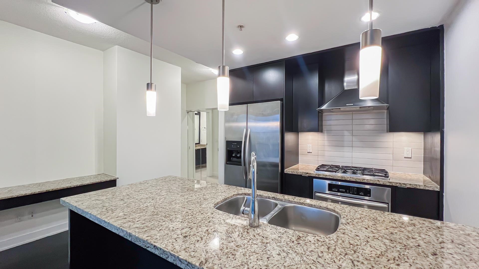 905 7088 18TH AVENUE, R3088970, BC,