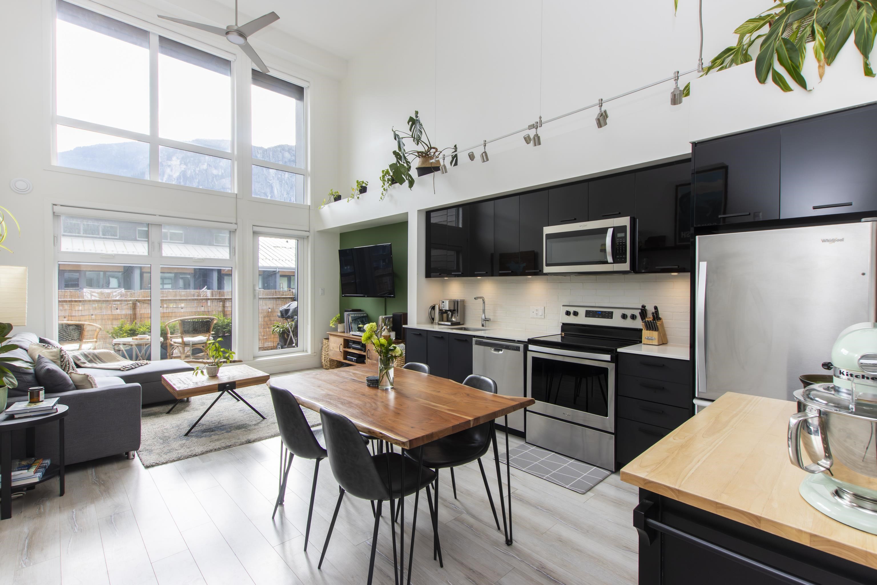 610 38013 THIRD AVENUE, R3088984, BC,