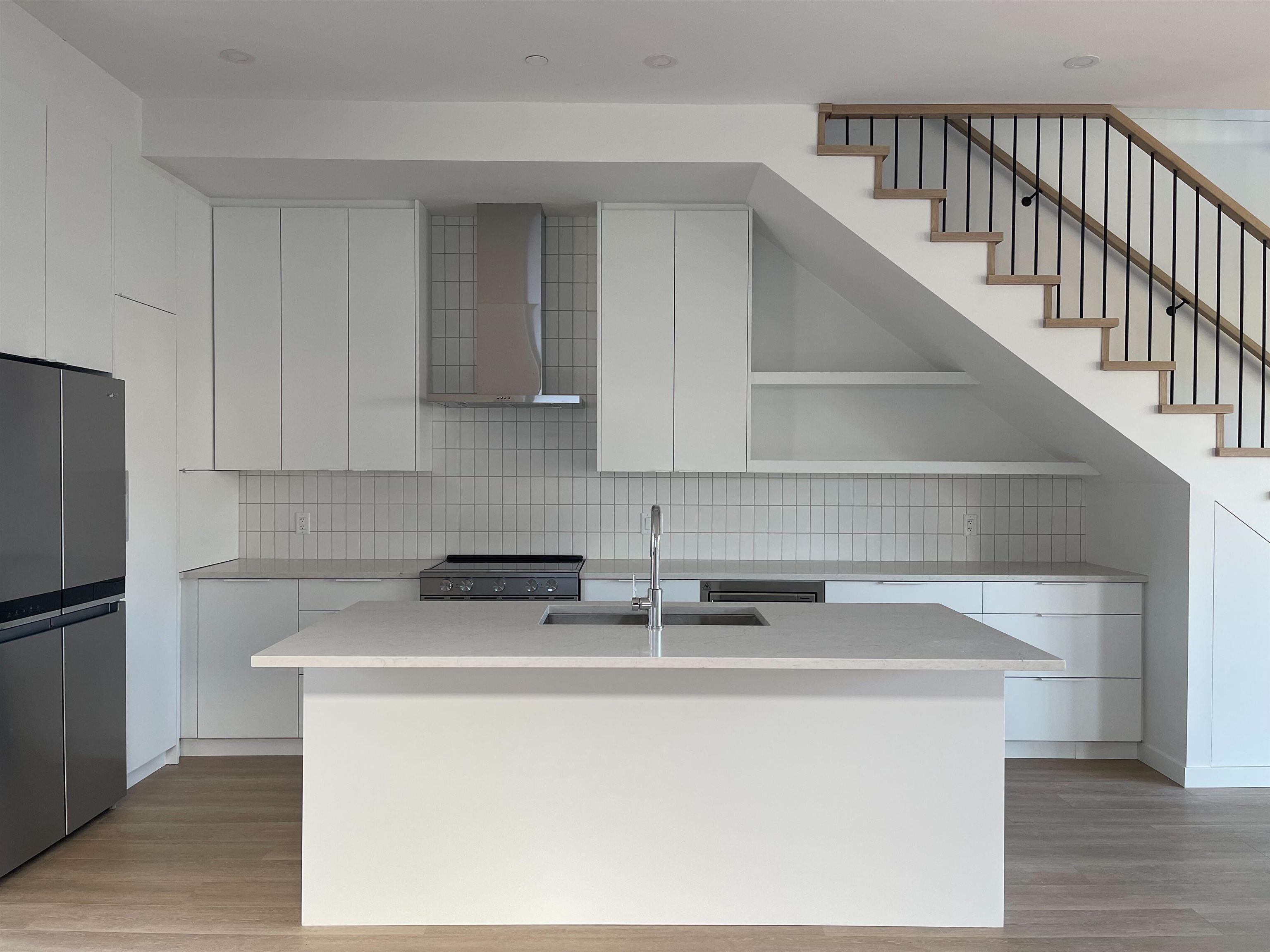 1 5449 COLUMBIA STREET, R3089046, BC,