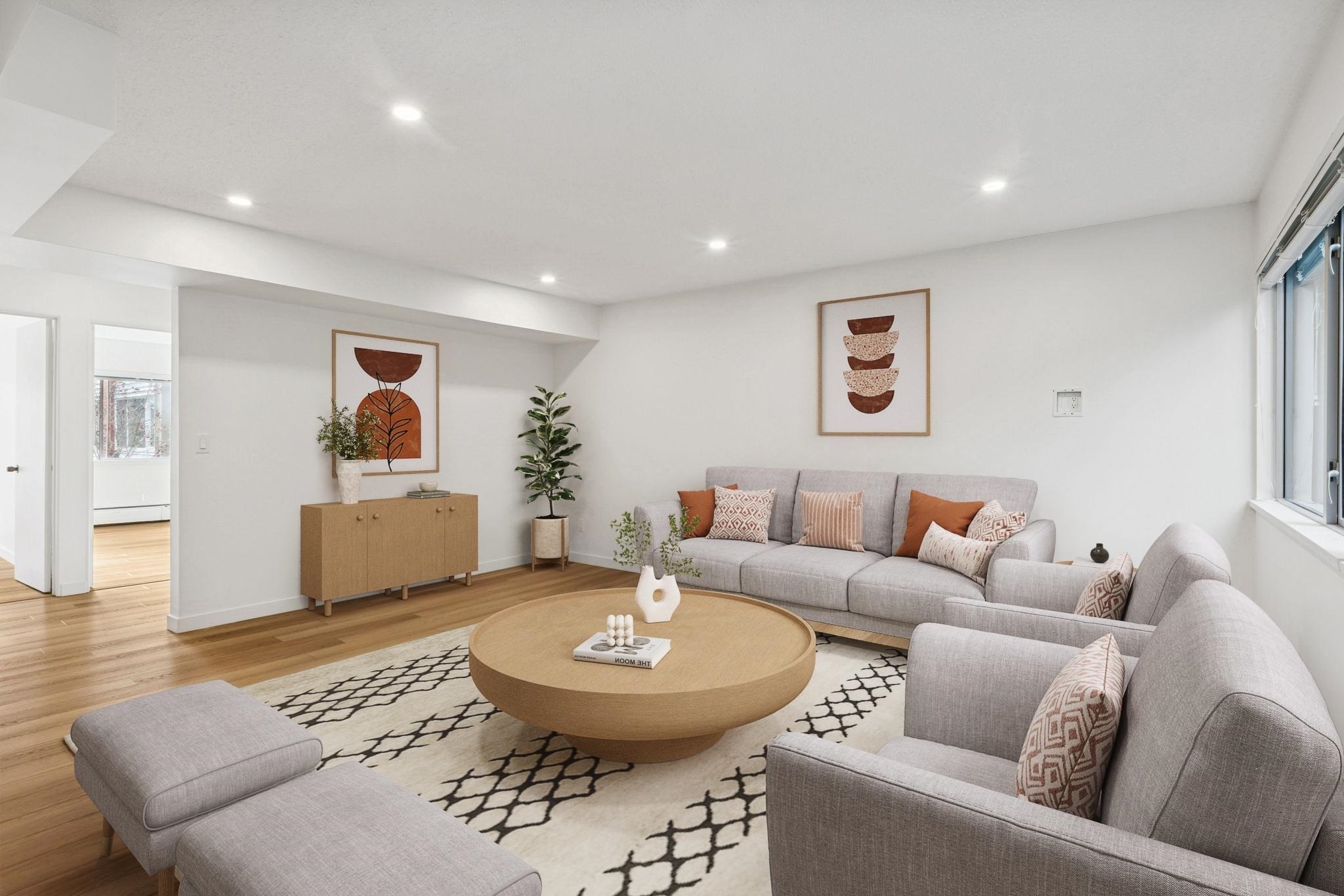 879 WESTVIEW CRESCENT, North Vancouver BC V7N 2L5, R3089193, BC,