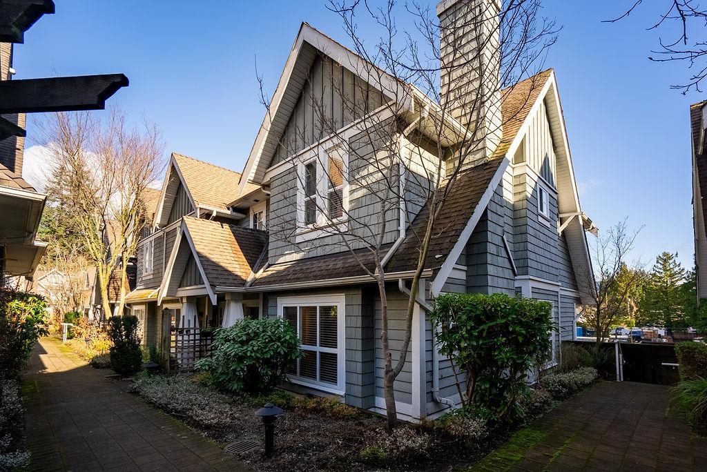 9 2688 MOUNTAIN HIGHWAY, R3089324, BC,