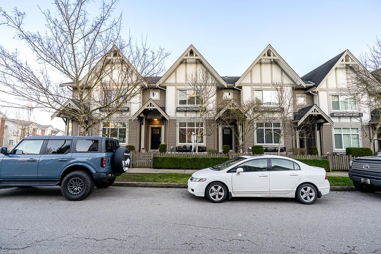 9 6588 195A STREET, R3089374, BC,