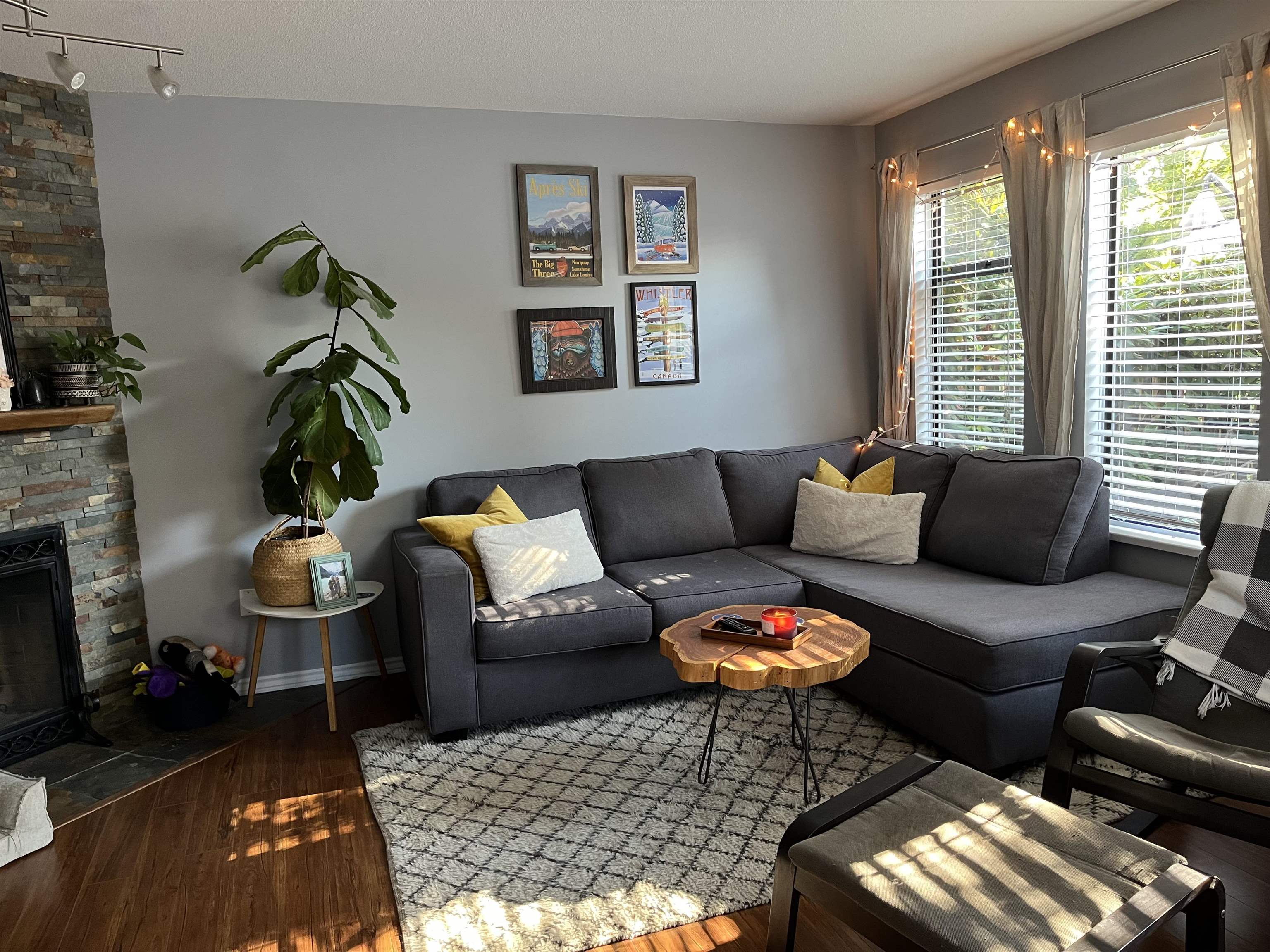 49 98 BEGIN STREET, R3089986, BC,