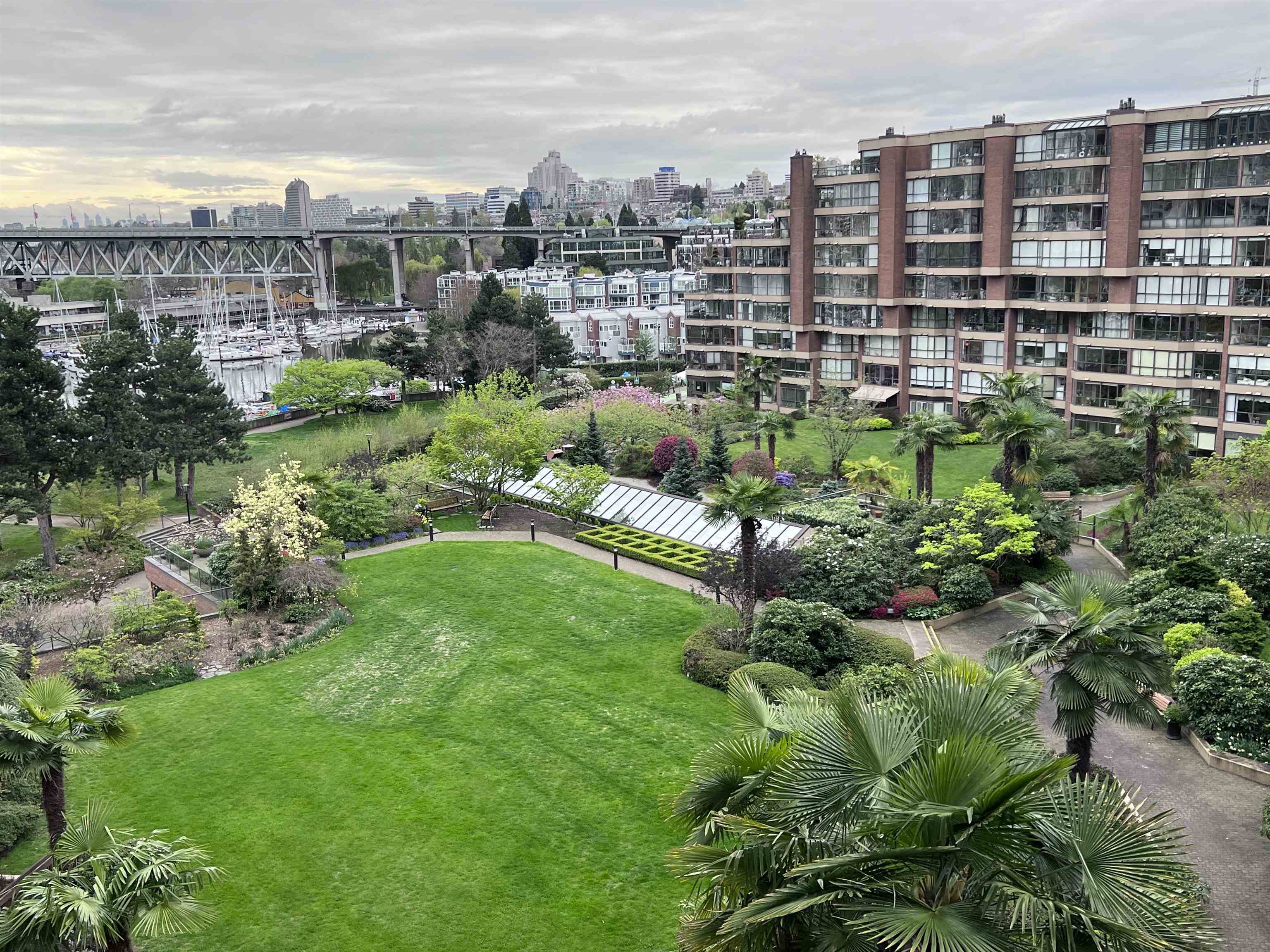 604 1450 PENNYFARTHING DRIVE, R3090057, BC,