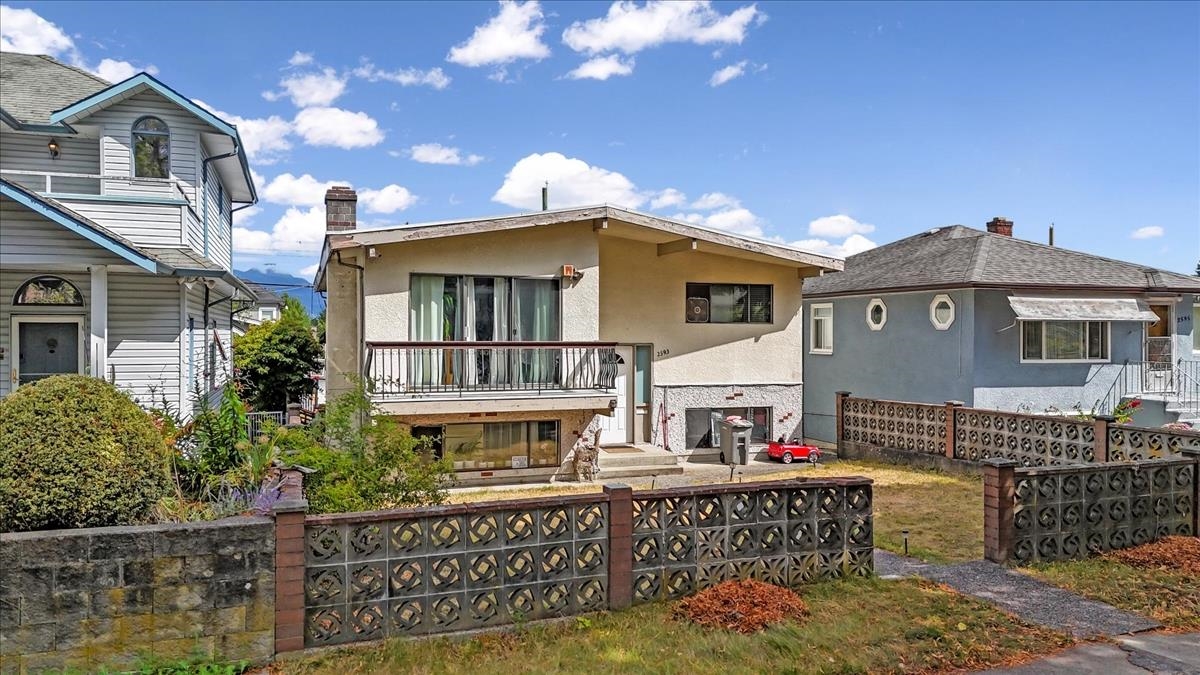 2593 E 25TH AVENUE, Vancouver BC V5R 1H2, R3090066, BC,