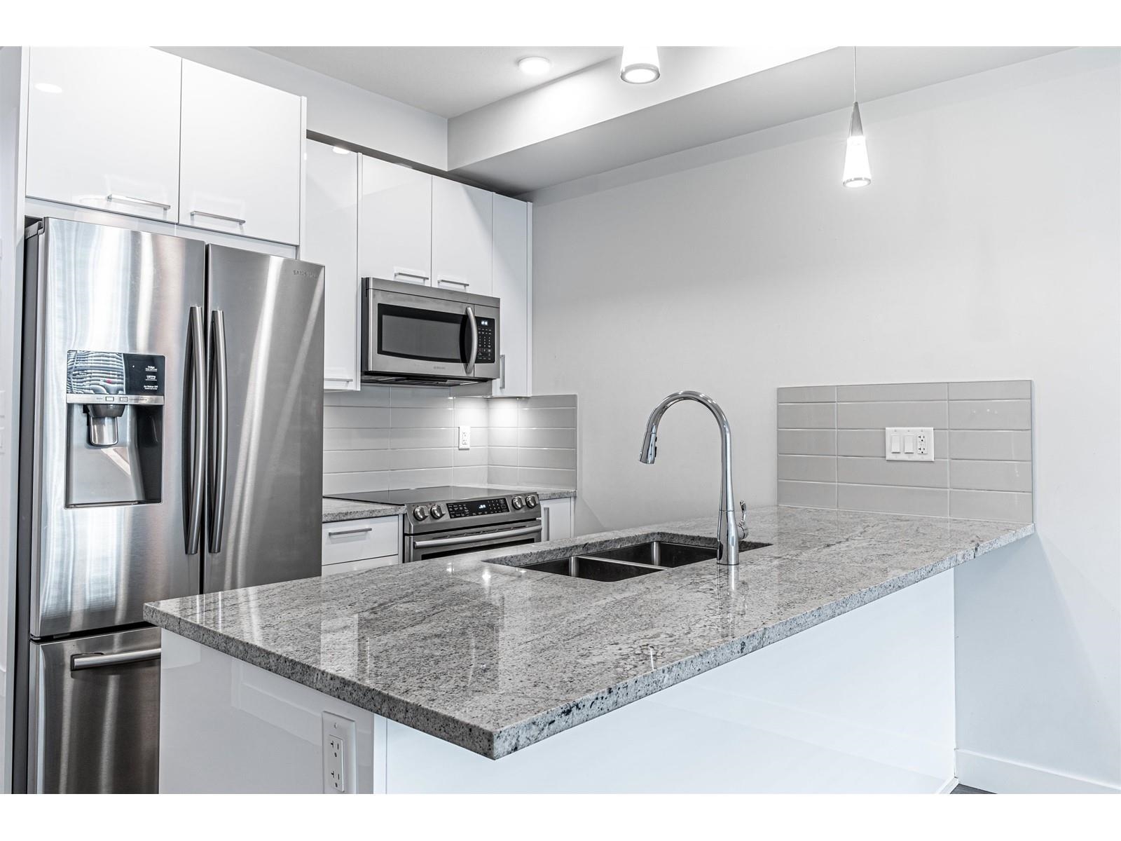 214 20696 EASTLEIGH CRESCENT, R3090096, BC,