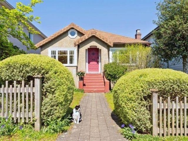 3039 GRANT STREET, Vancouver BC V5K 3H8, R3090099, BC,